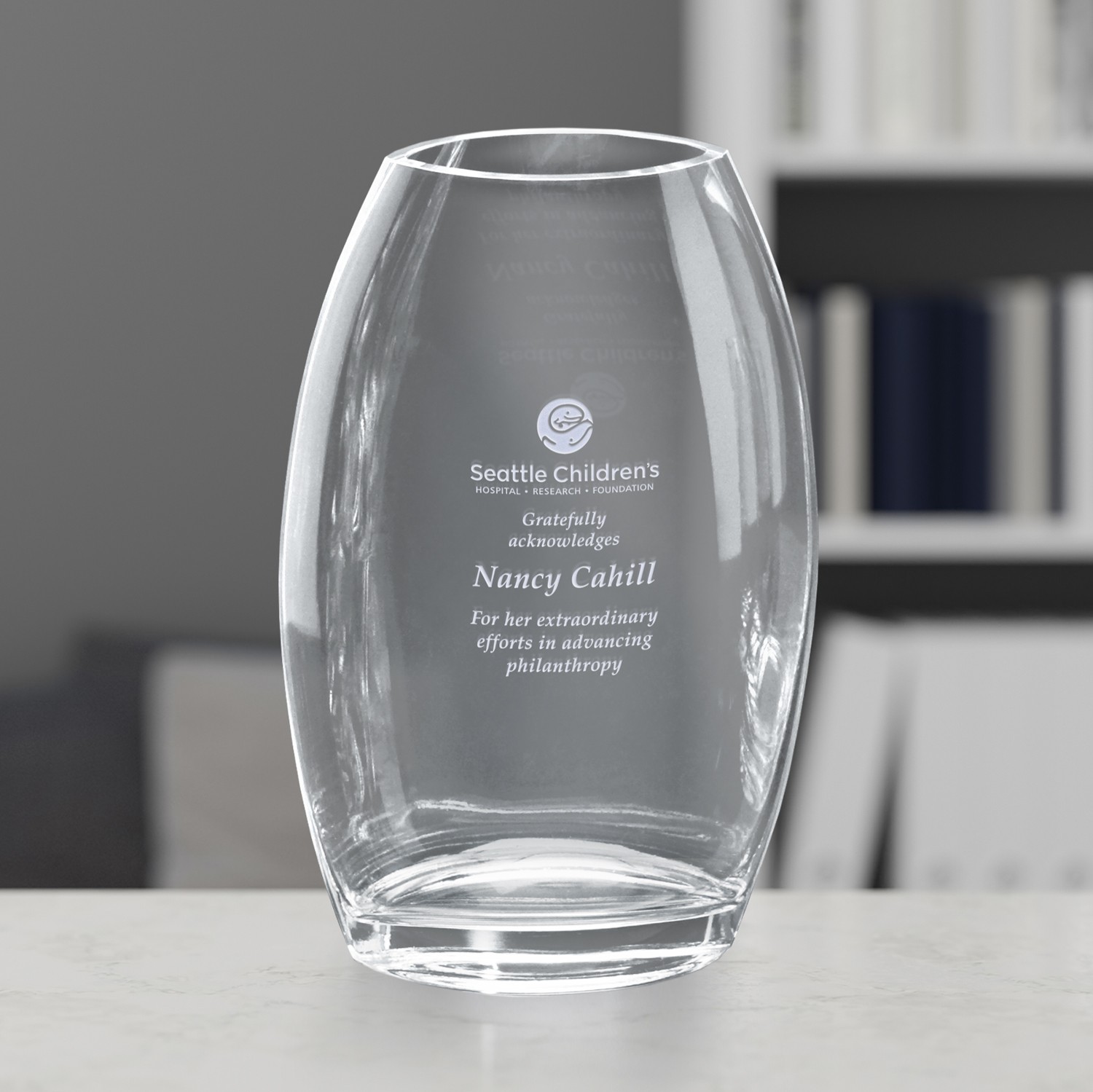 Picture of Clear Oval Vase 8-1/2"