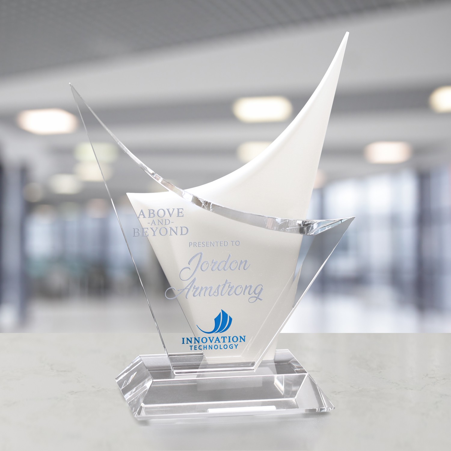 Picture of Voyager Award 9-3/4"
