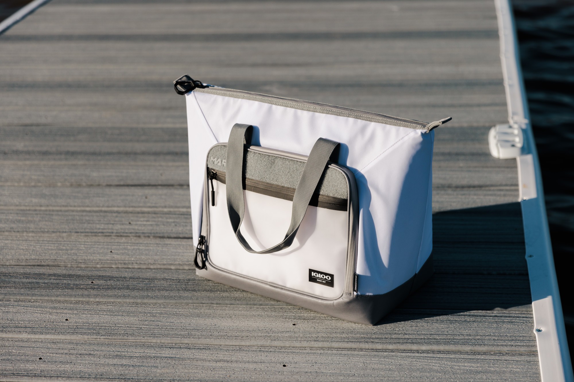 Picture of Igloo Marine 30 Can Tote Cooler - White