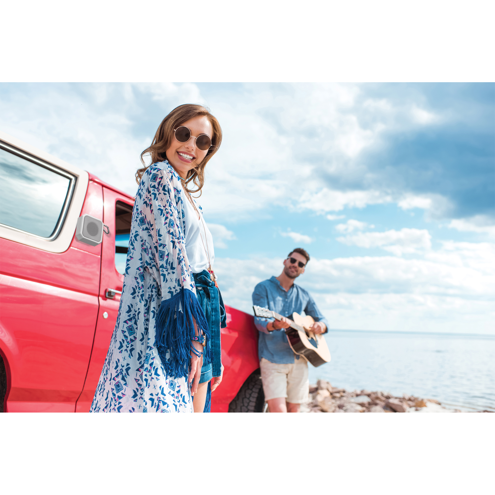 Picture of iLive Water Resistant Magnetic Speaker - White