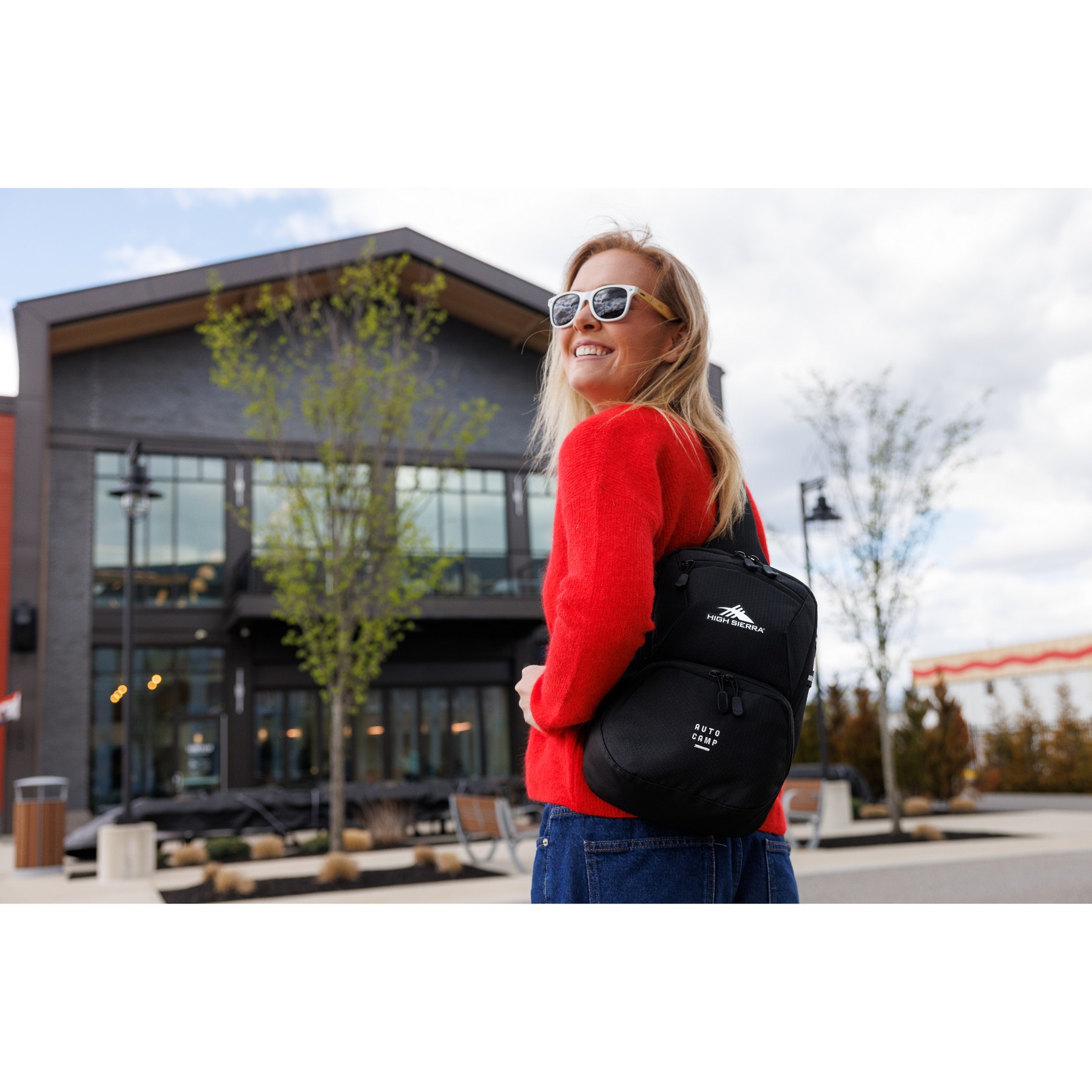 Picture of High Sierra Swoop SG Sling Bag - Black