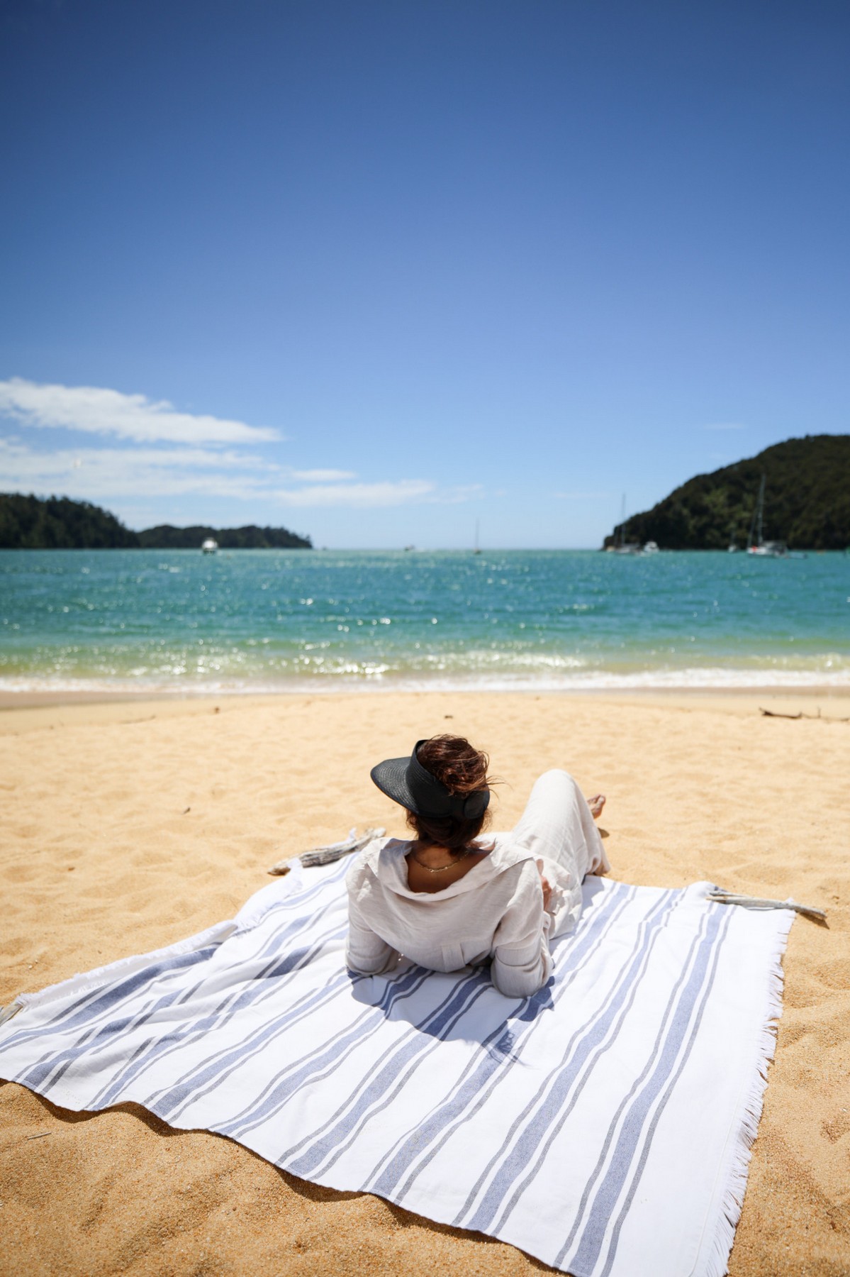 Picture of Bayside Oversized Resort Towel - Bayside Beach Towel