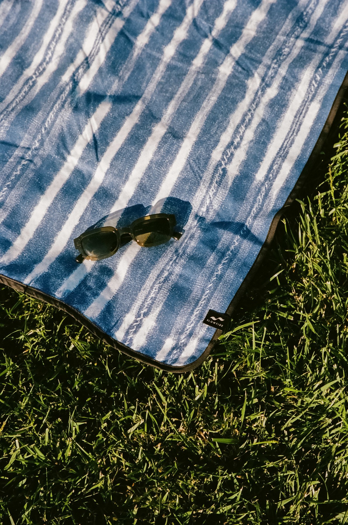 Picture of Slowtide Quick Dry Picnic Blanket - Kyoto