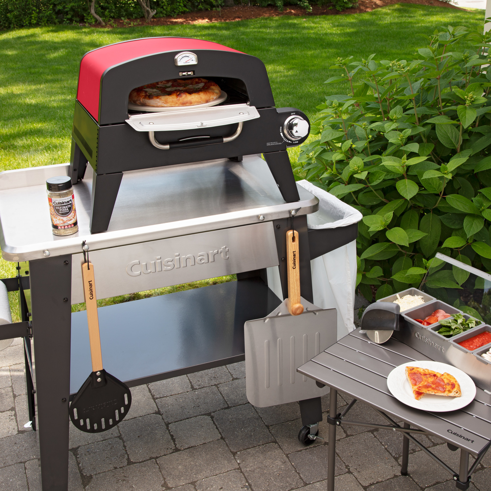 Picture of Cuisinart Outdoors Pizza Oven - Black-Red