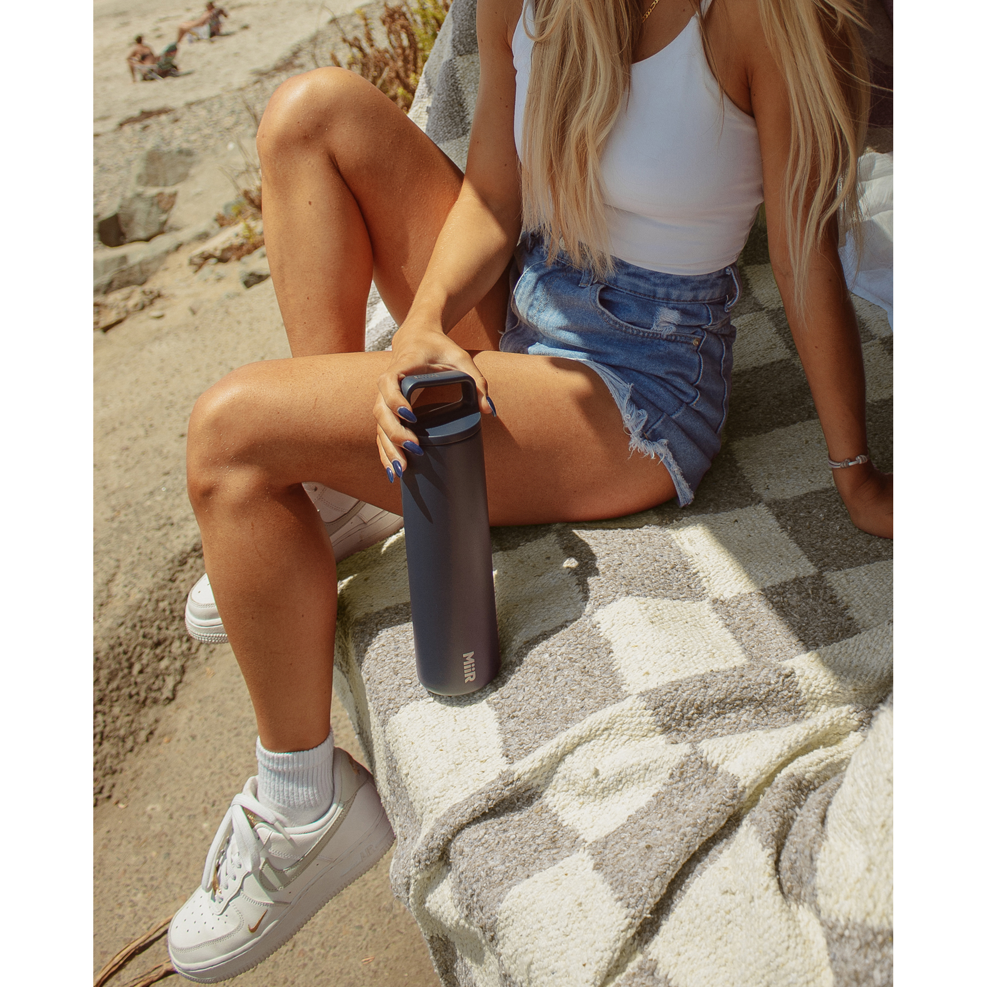 Picture of MiiR Vacuum Insulated Wide Mouth Bottle - 20 Oz. - Tidal Blue