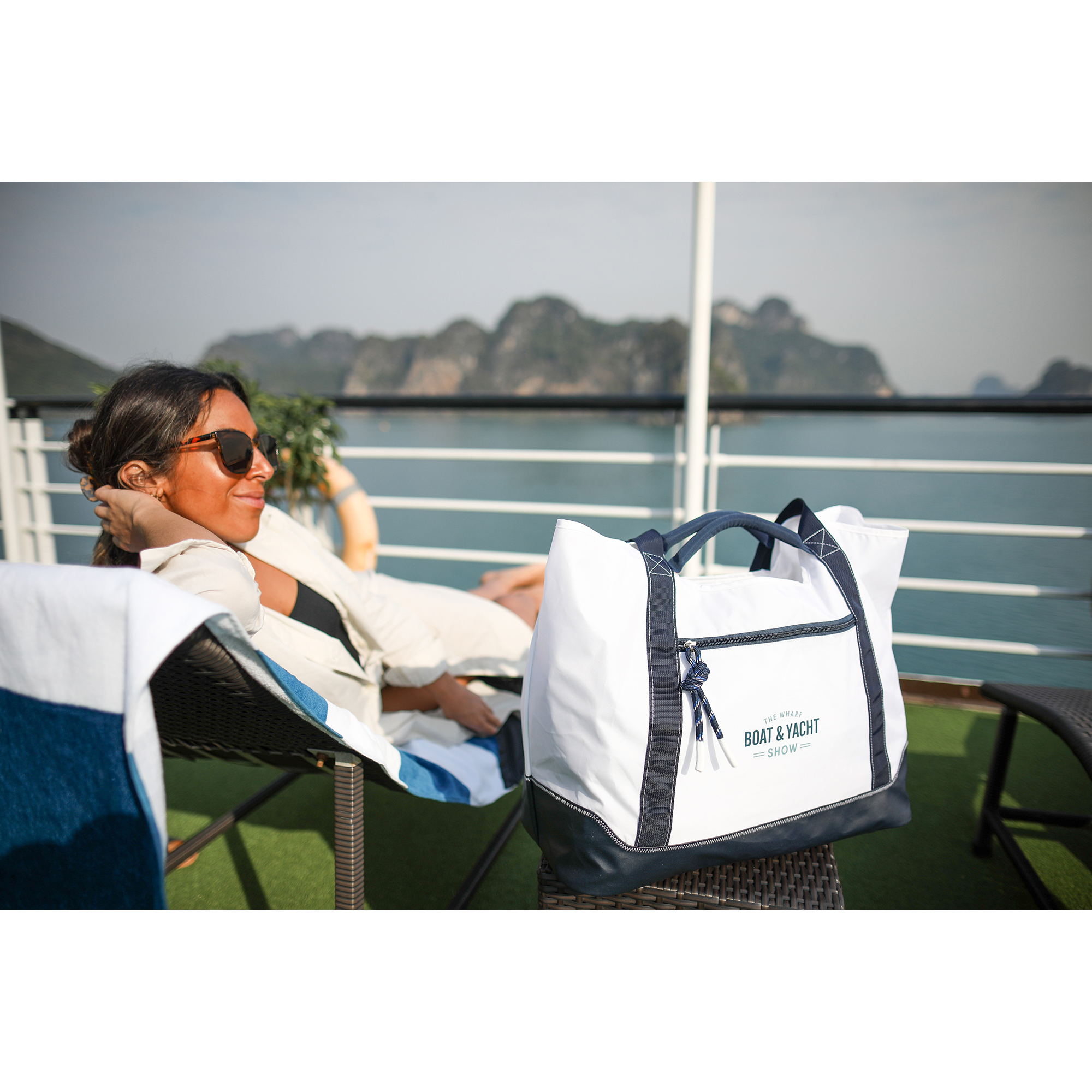 Picture of Harborside XL Boat Bag - White