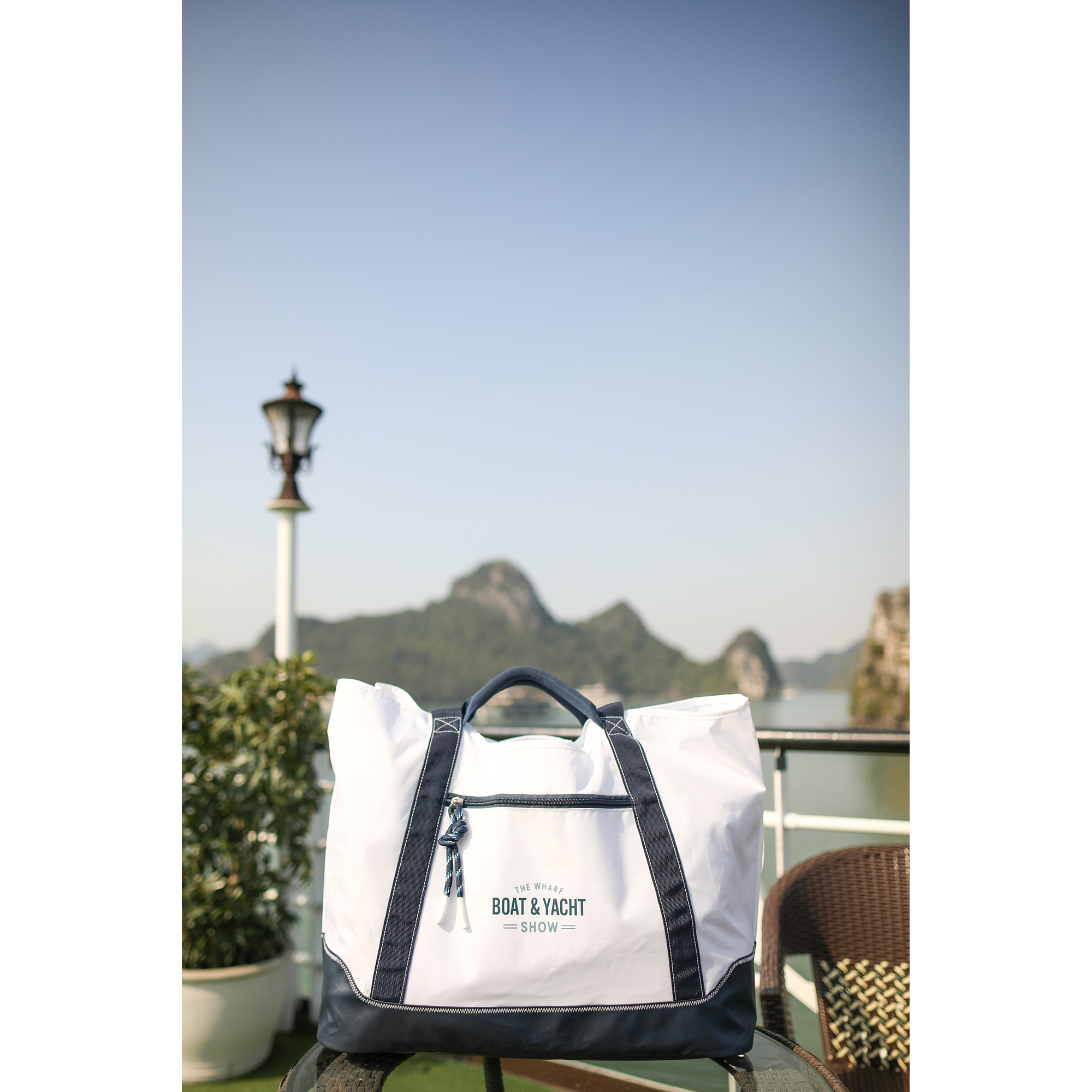 Picture of Harborside XL Boat Bag - White