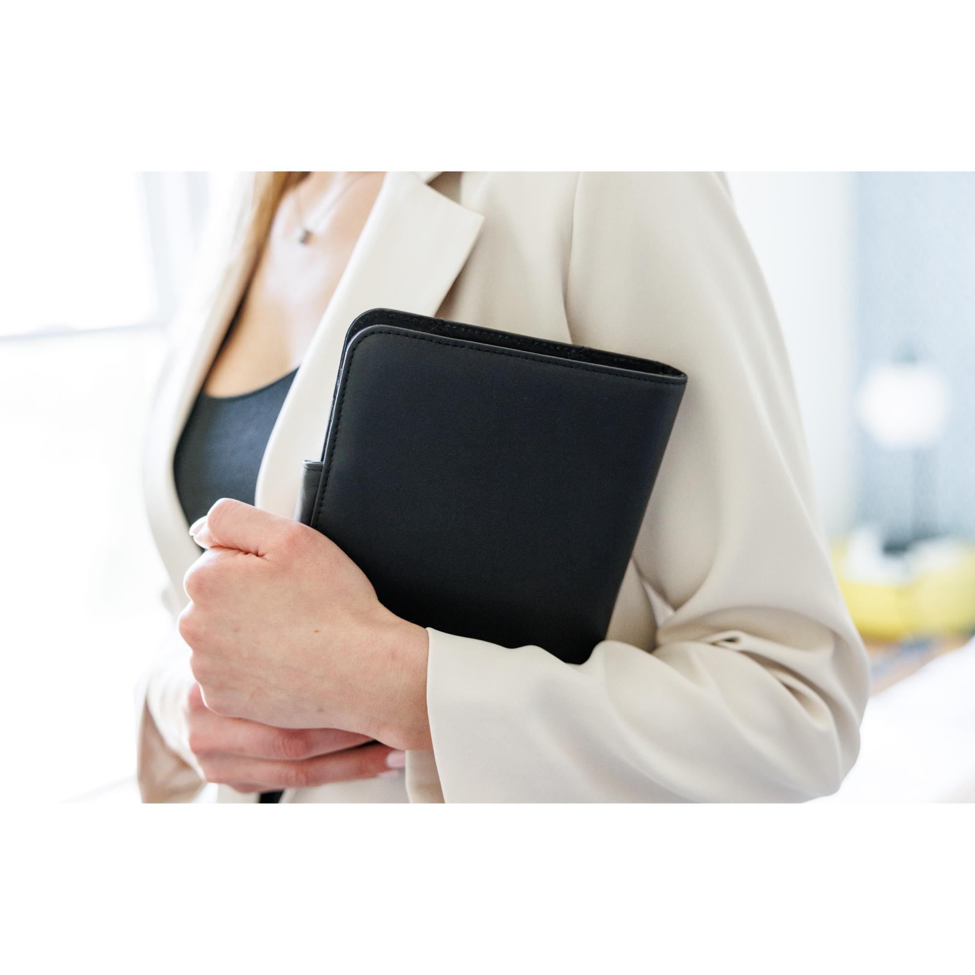 Picture of Travis & Wells Envoy Junior Magnet Close Padfolio - Black