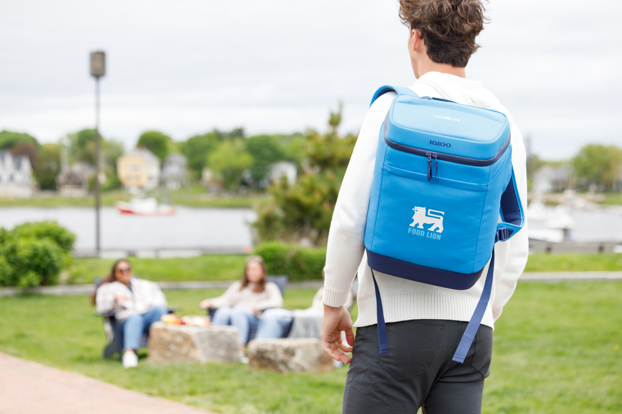 Picture of Igloo Day Chiller Recycled Poly Backpack 24 Can Soft Cooler - Brilliant Blue