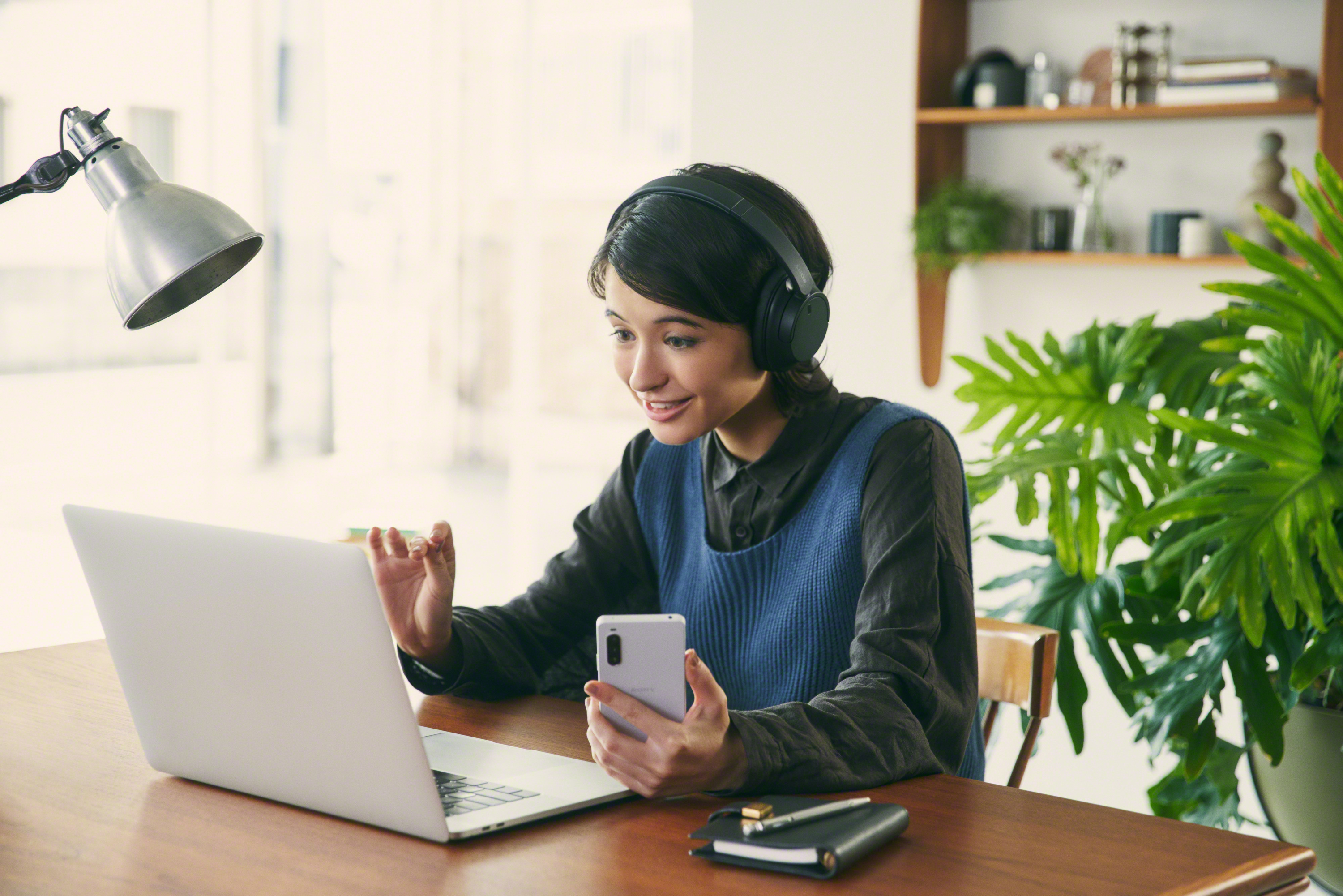 Picture of Sony WH-CH720N Wireless Noise Canceling Headphones