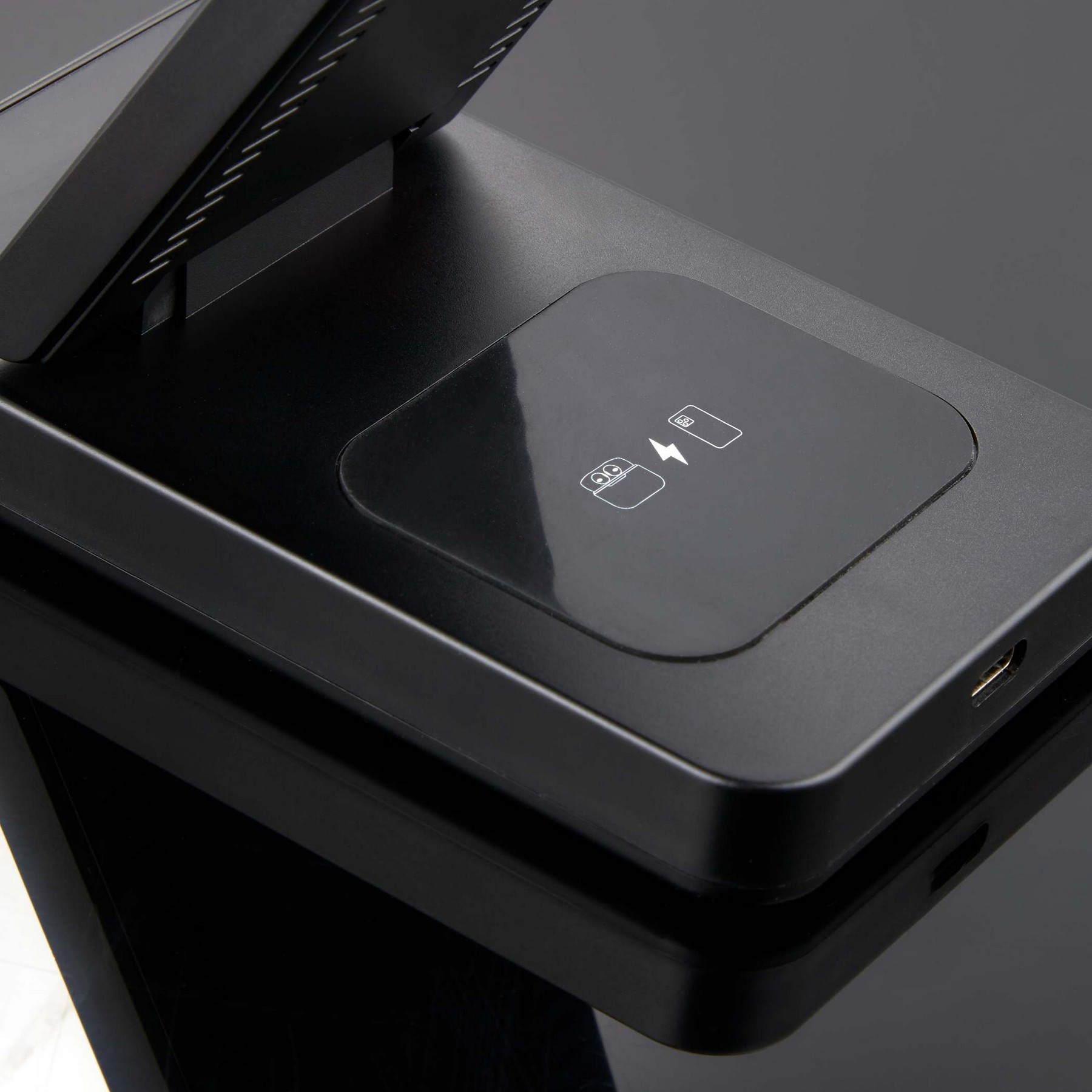 Picture of TriCharge 3-in-1 Wireless 15W Charging Stand