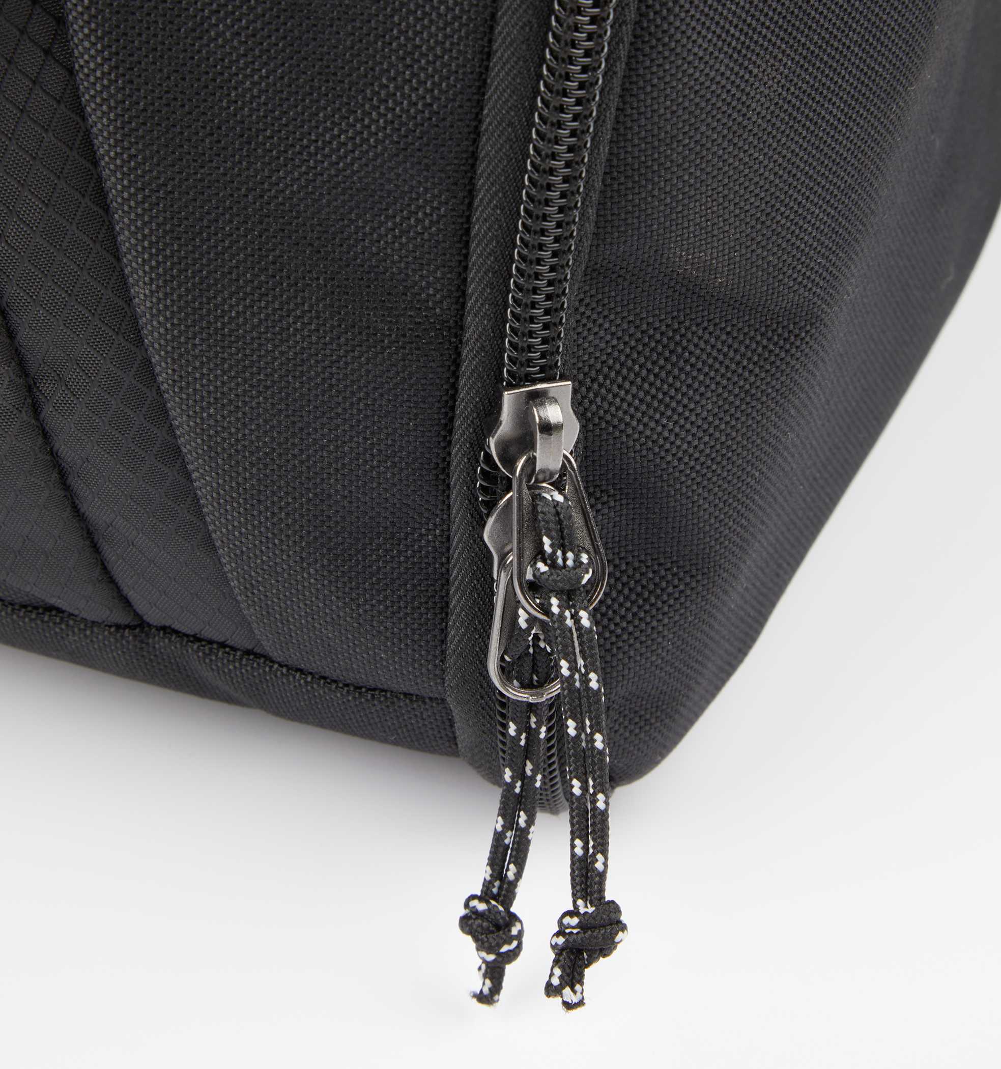 Picture of Olympus Garment Duffle