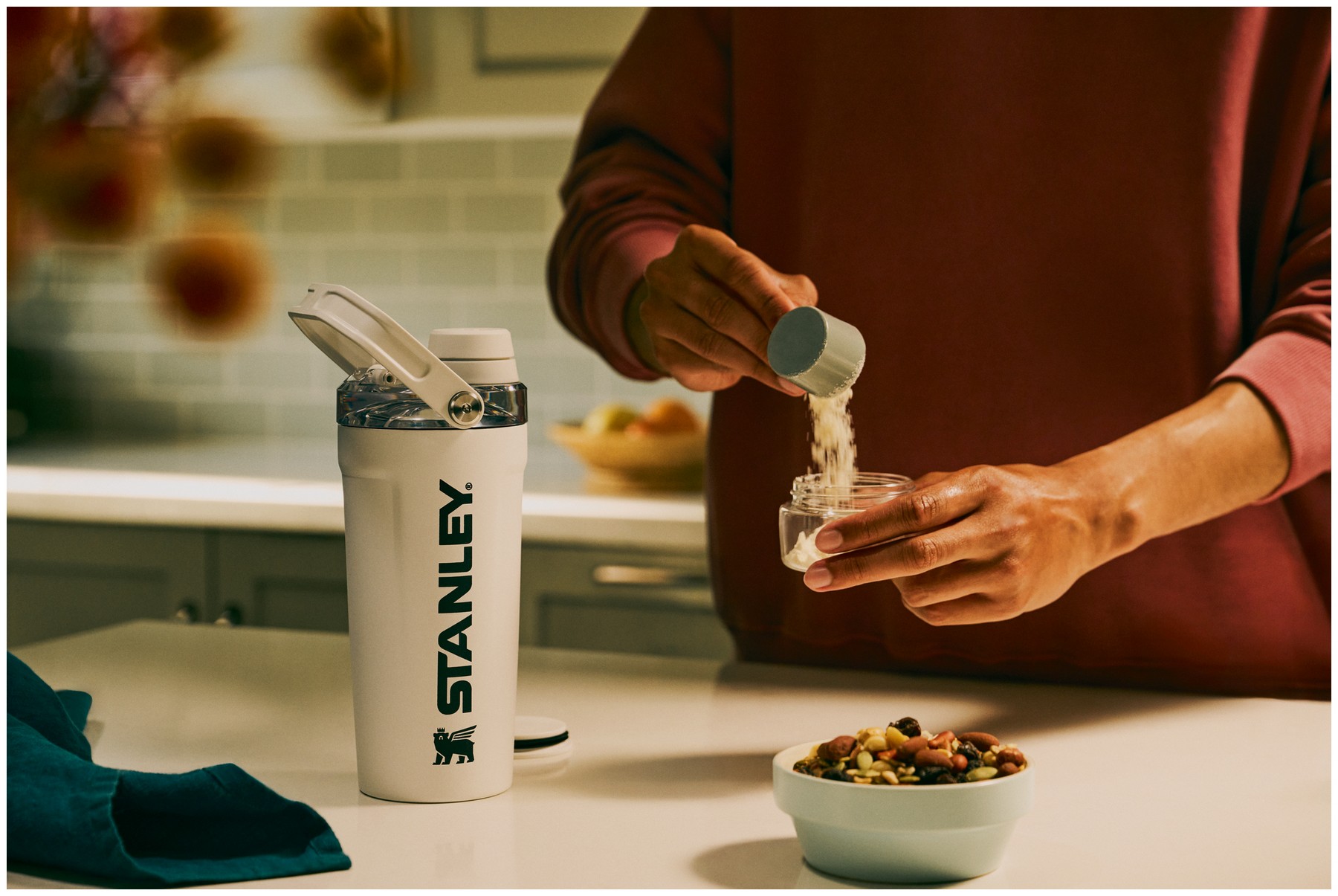 Picture of Stanley Activate Shaker Bottle 20oz