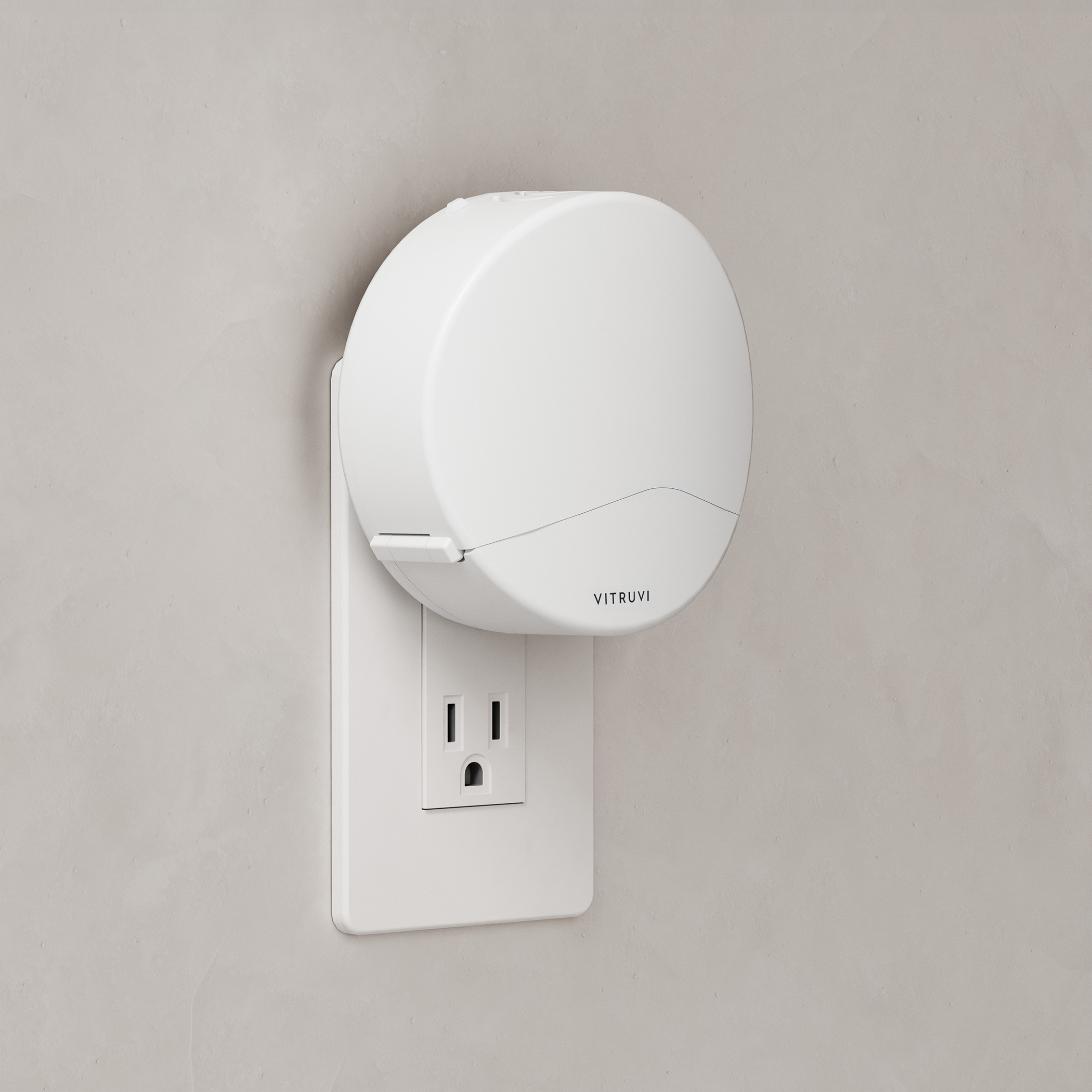 Picture of Vitruvi Plug-In Wall Diffuser + 1 Oil Bundle