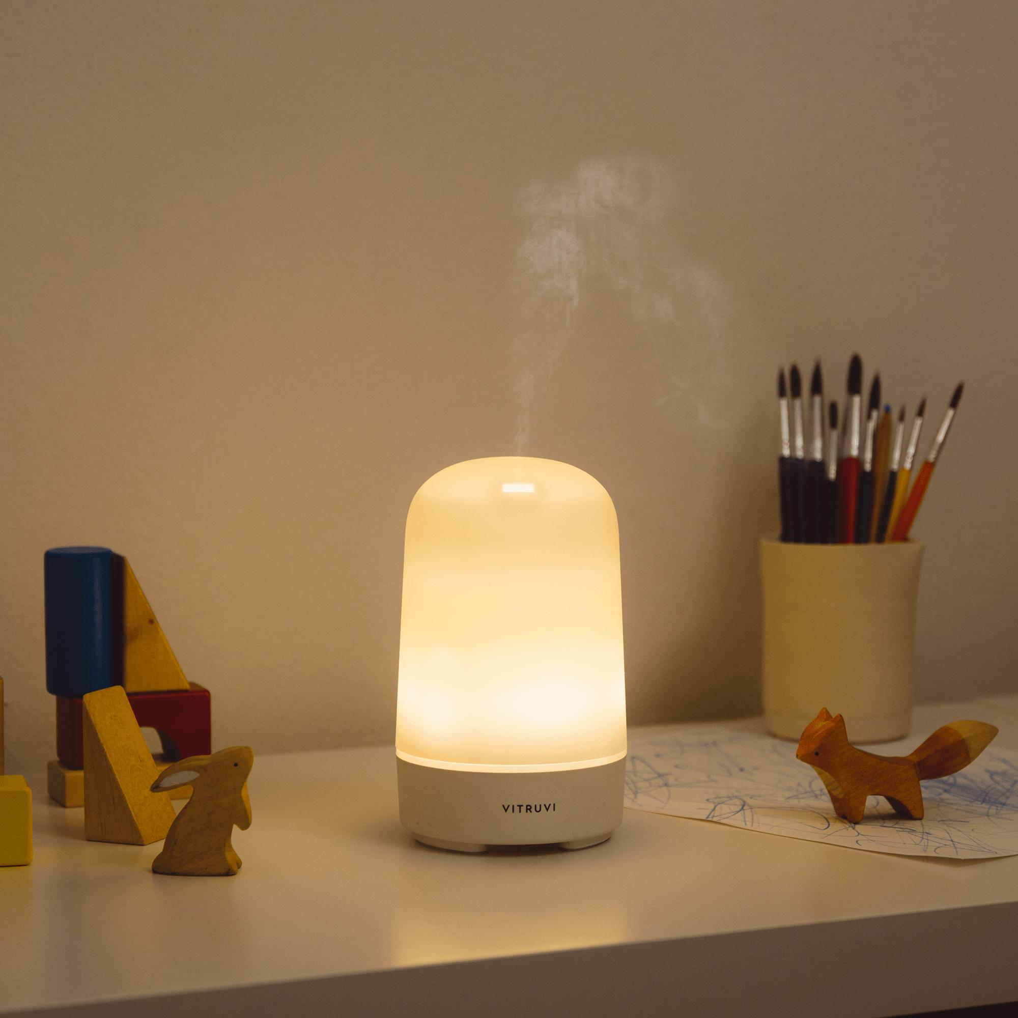 Picture of Vitruvi Glow Diffuser and Essential Oils Bundle Set