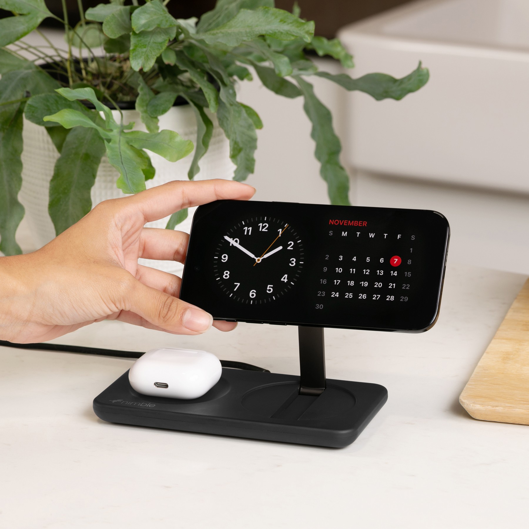 Picture of Nimble Podium 2-in-1 Wireless Charging Stand