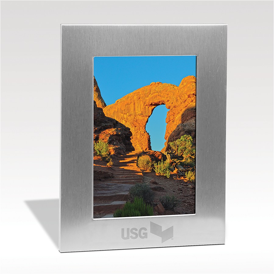 Picture of Silver Acclaim Frame 8"