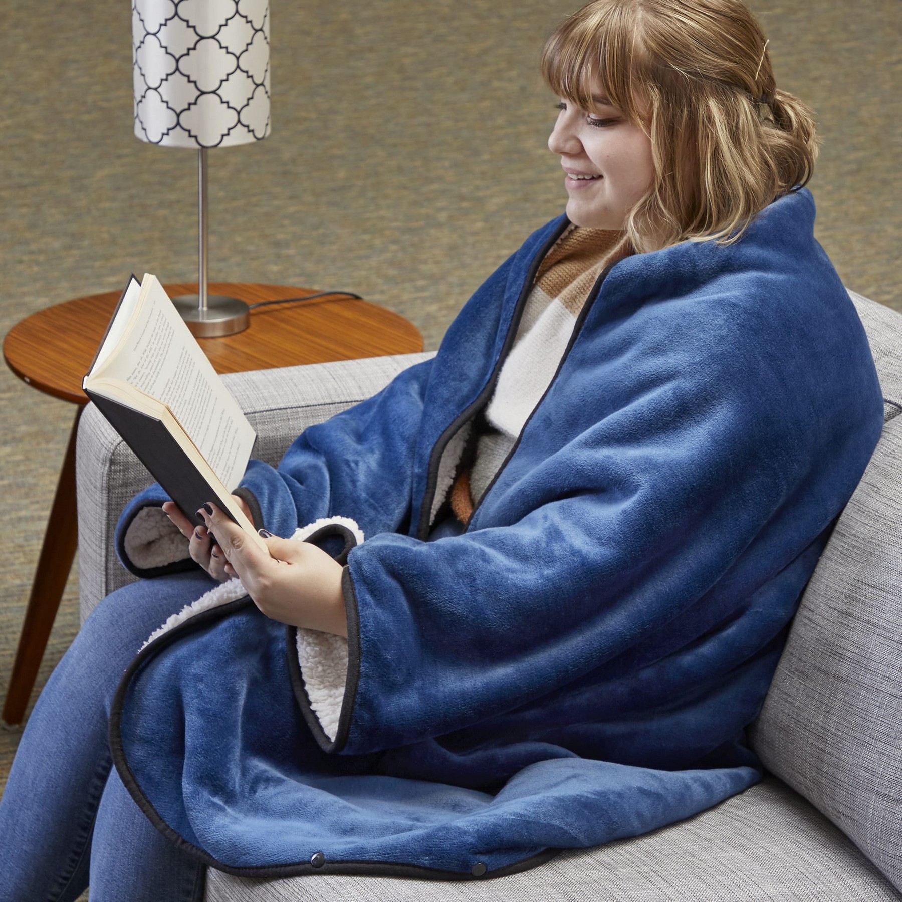 Picture of Oversized Wearable WFH Cozy Fleece Sherpa Blanket