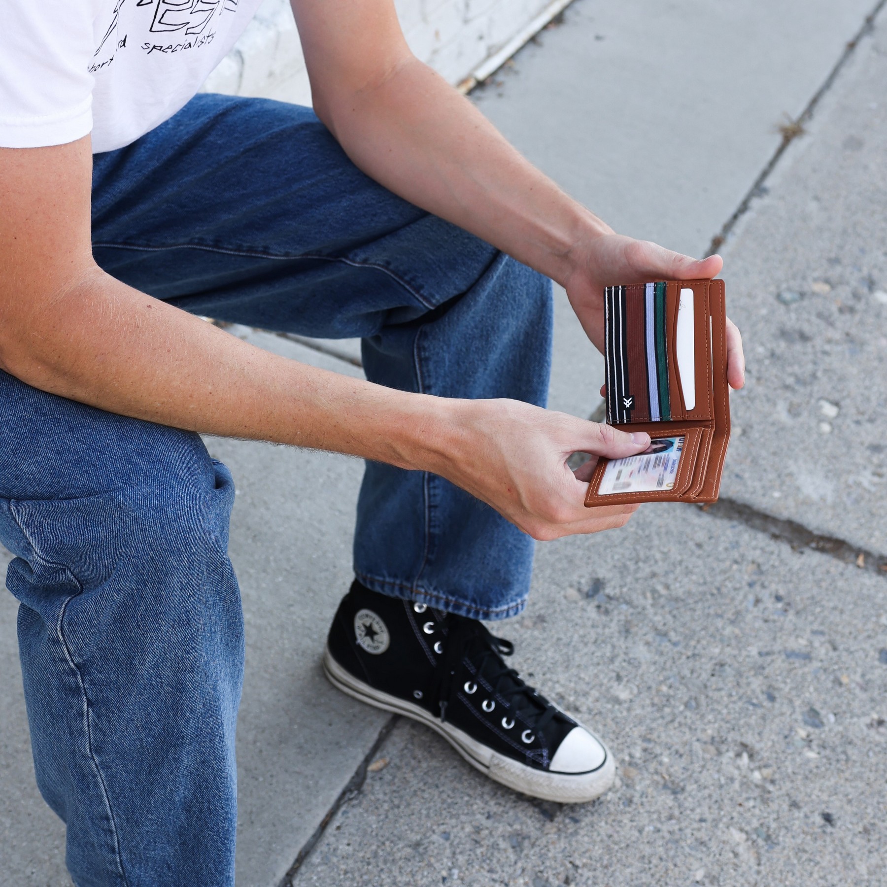 Picture of Thread Wallets Vegan Leather Bifold