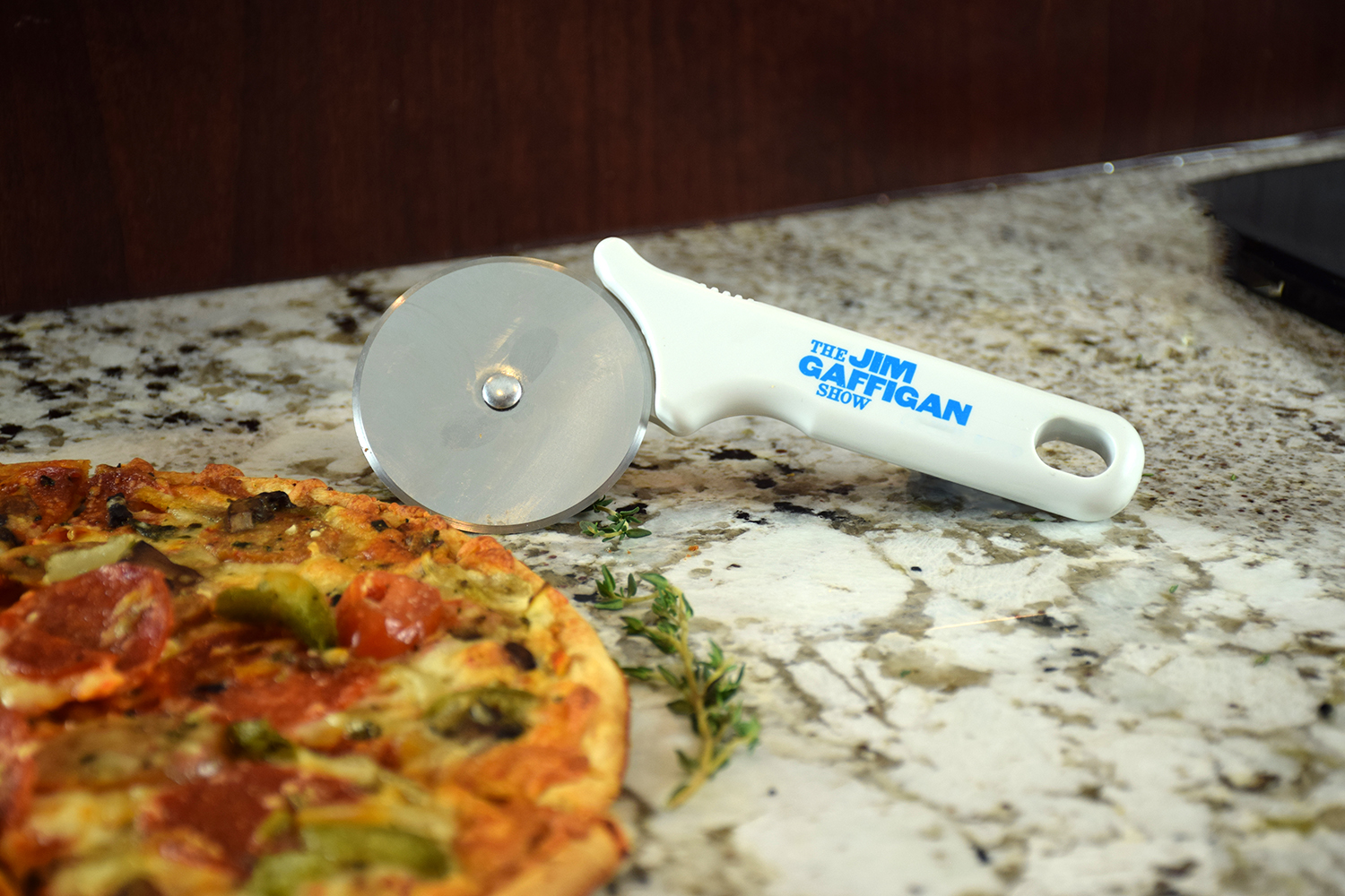 Picture of White Handle Pizza Cutter