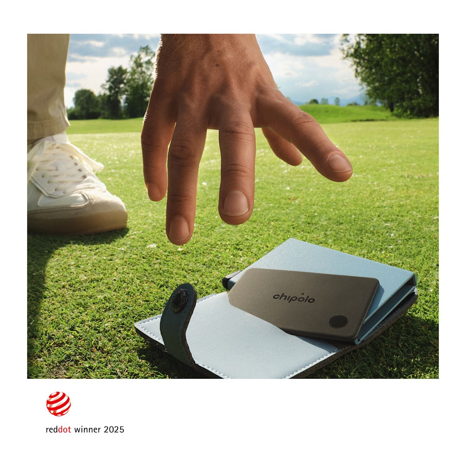 Picture of Chipolo CARD Rechargeable Bluetooth Tracker