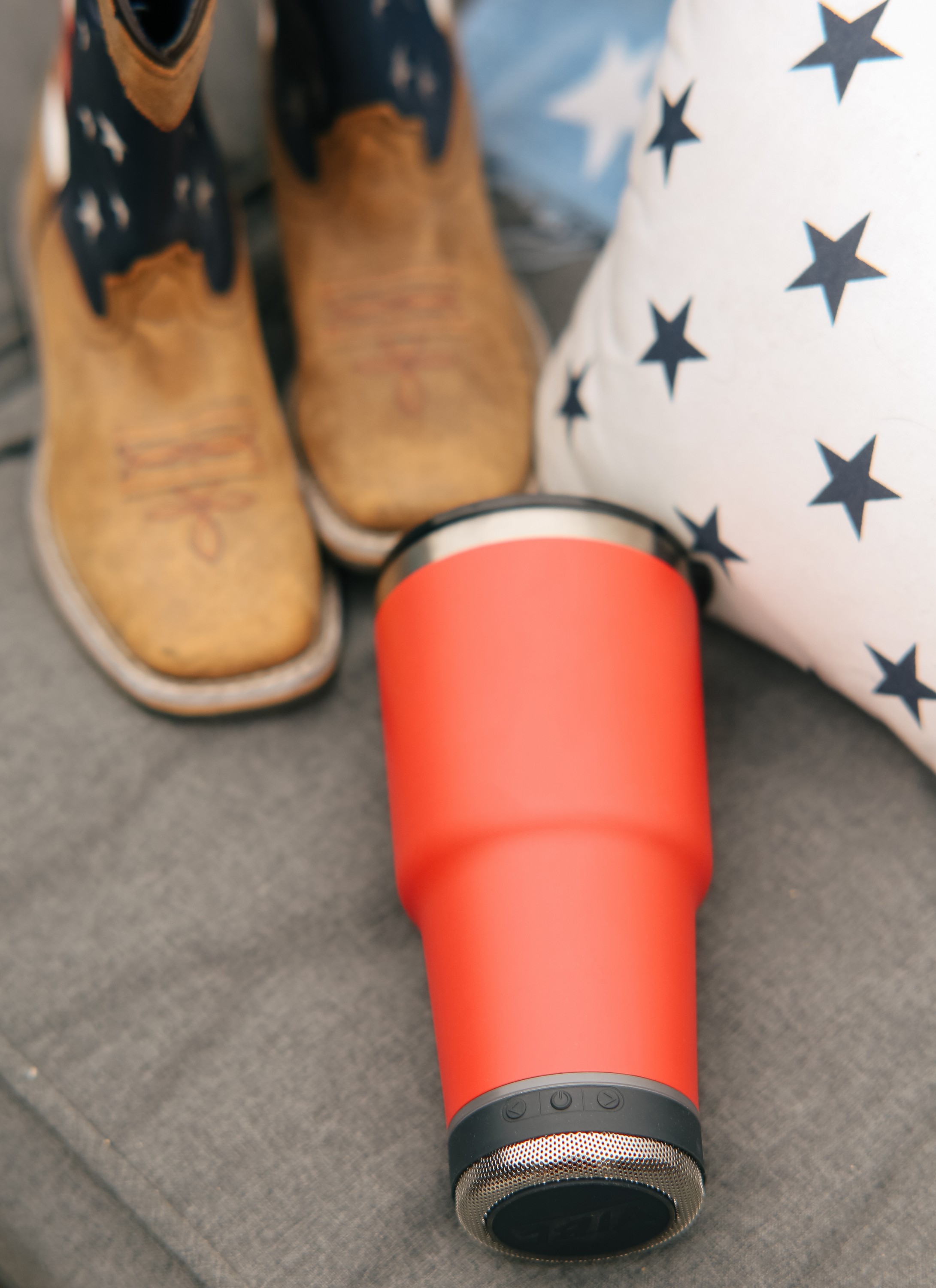 Picture of Vibe 28 Oz. Speaker Tumbler