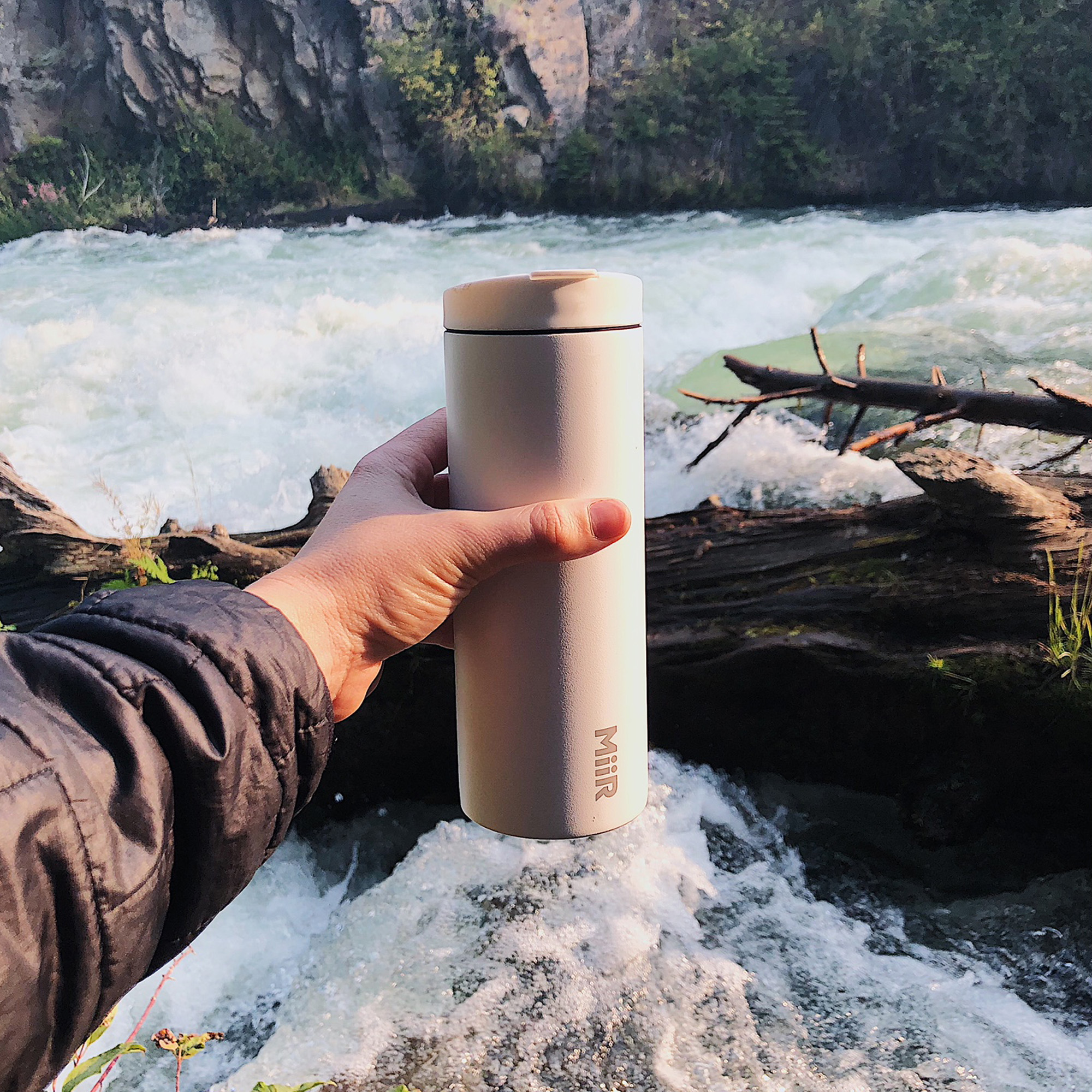 Picture of MiiR Vacuum Insulated Travel Tumbler - 16 Oz. - White Powder