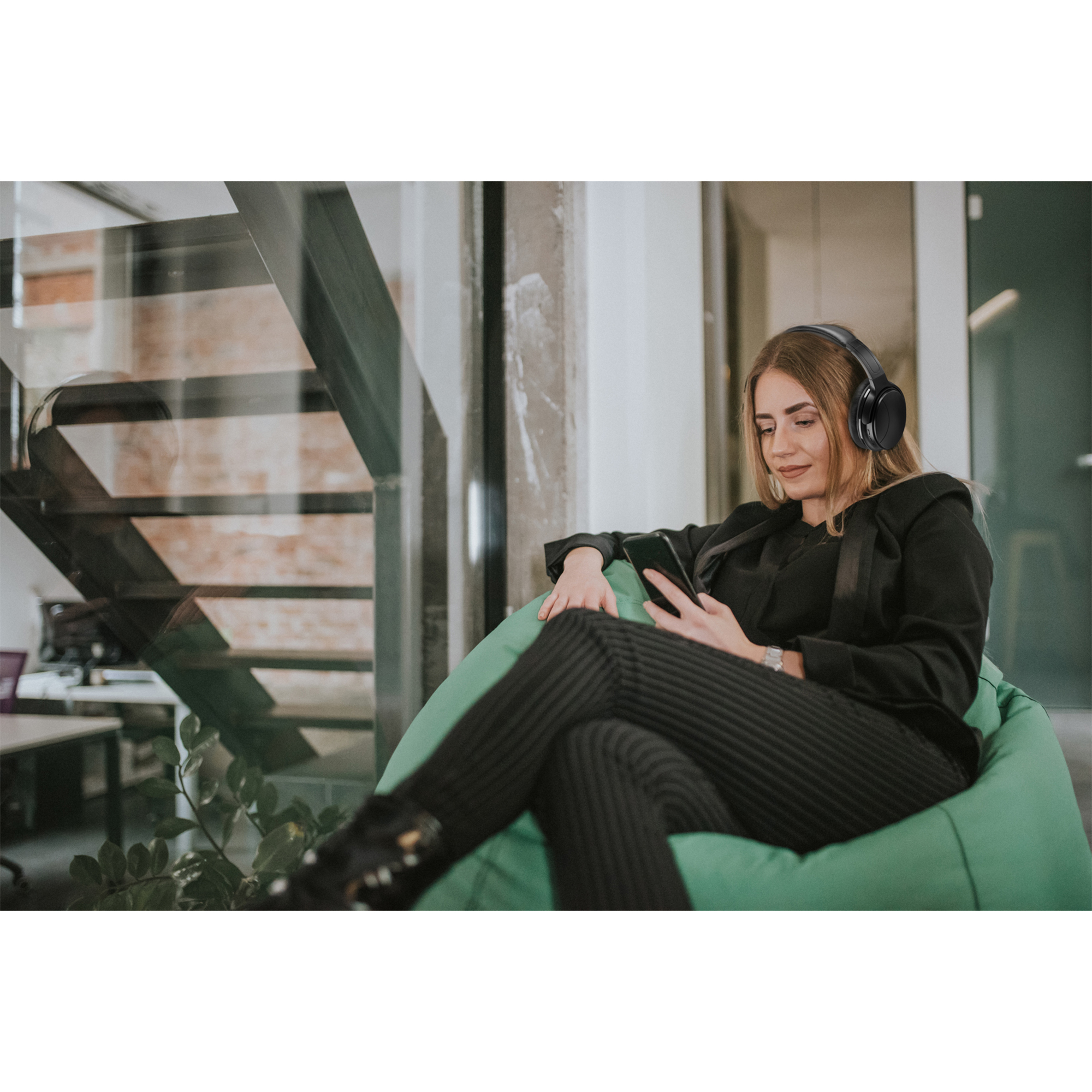 Picture of iLive Active Noise Cancellation Bluetooth Headphones - Black