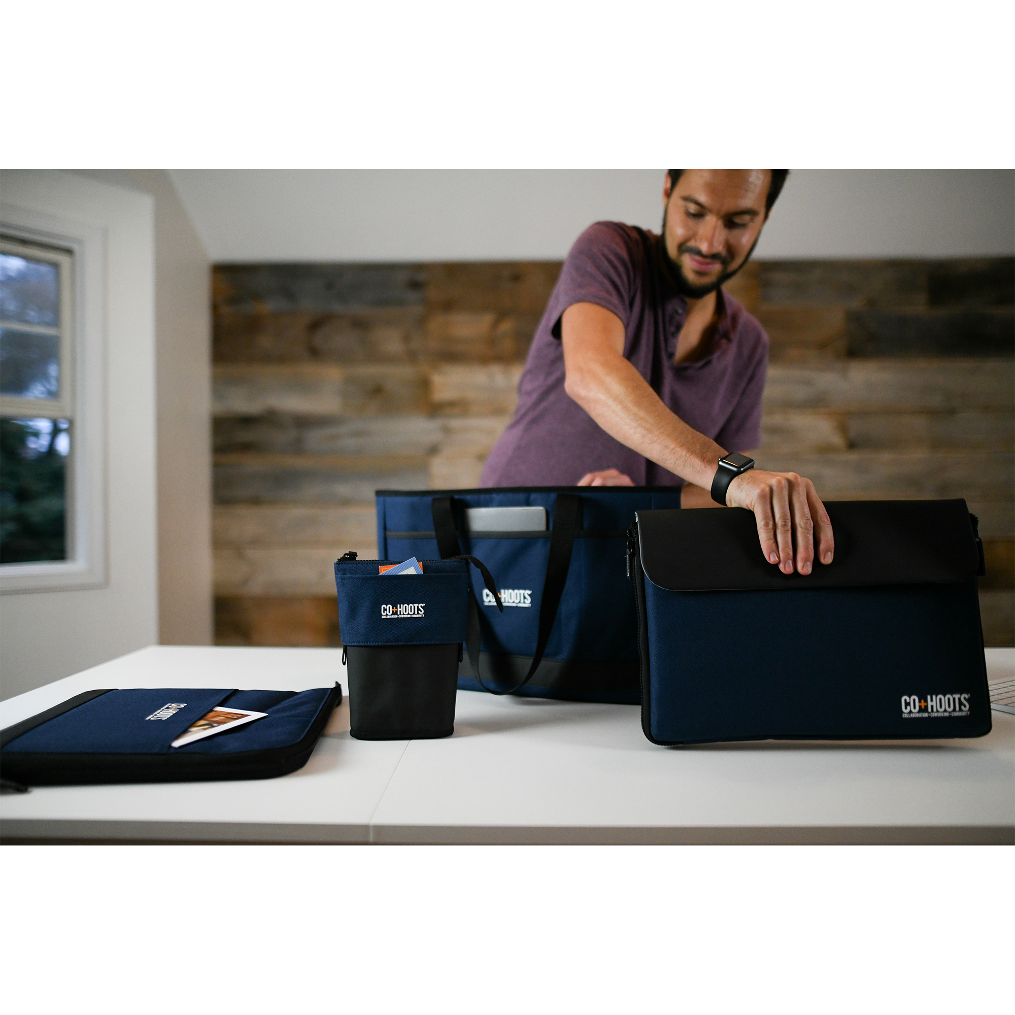 Picture of Mobile Office Commuter Sleeve - Navy