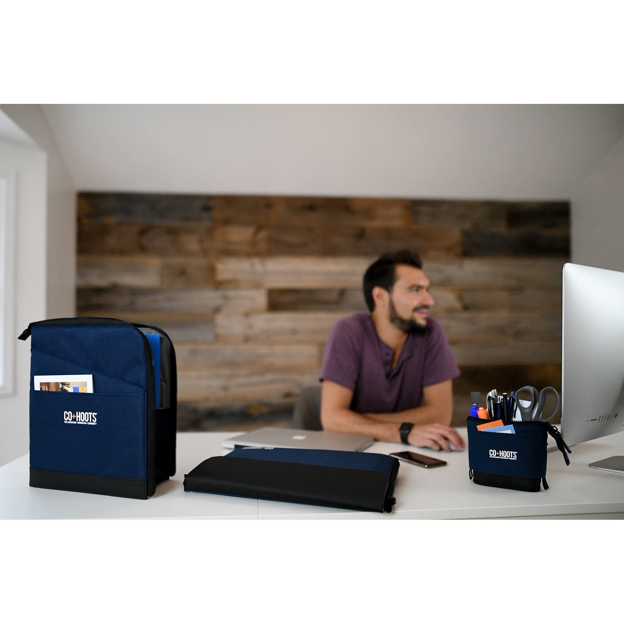 Picture of Mobile Office Commuter Sleeve - Navy