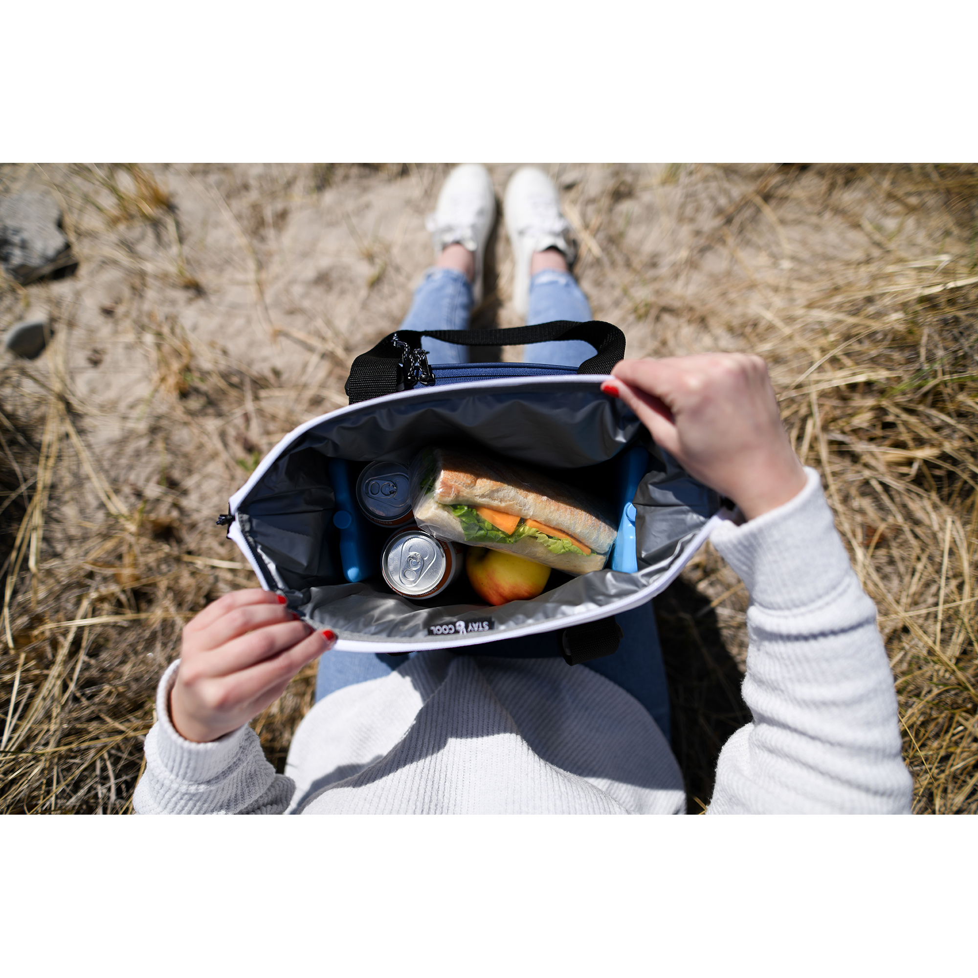 Picture of Igloo Seadrift Snap Down 12 Can Cooler - Navy-White