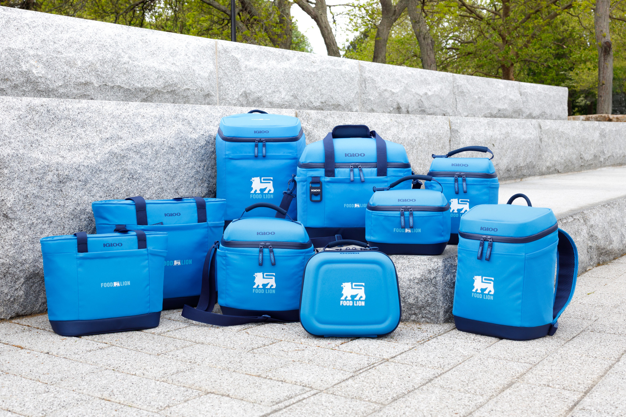 Picture of Igloo Day Chiller Recycled Poly Box 8 Can Soft Cooler - Brilliant Blue
