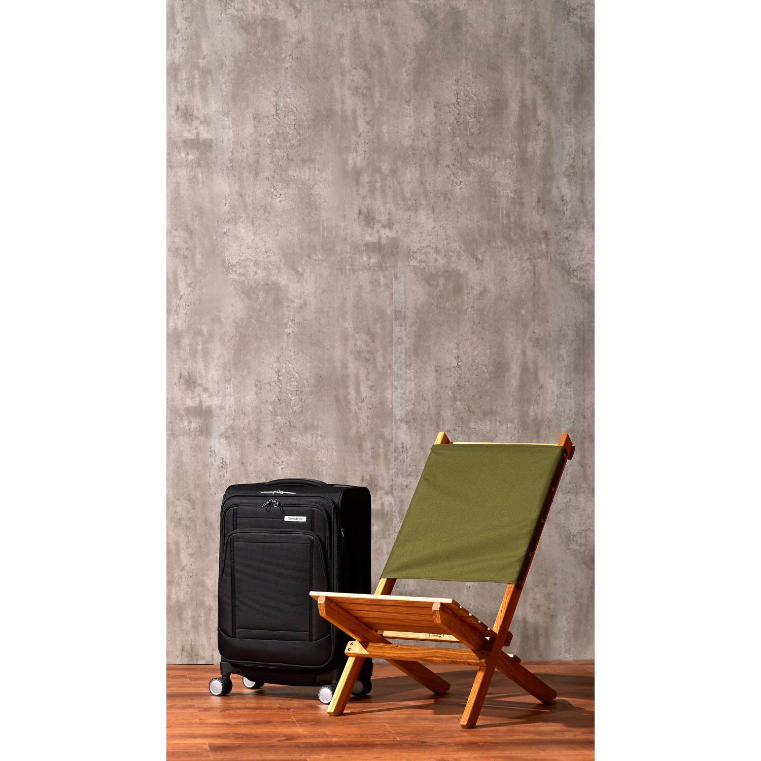 Picture of Samsonite UpLIFT Softside Carry-on Spinner - Black