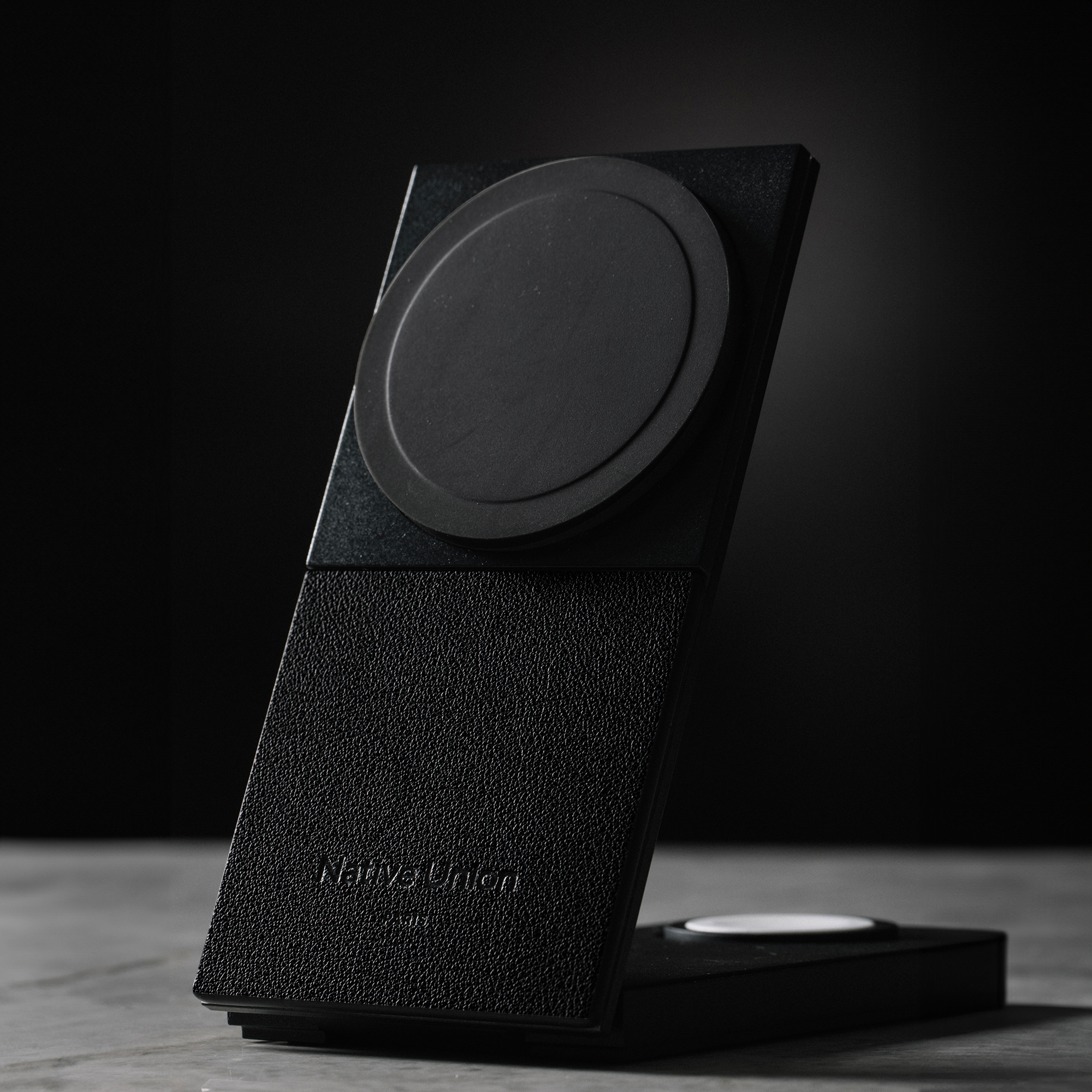 Picture of Native Union Rise 3-IN-1 Qi2 Wireless Charger - Black