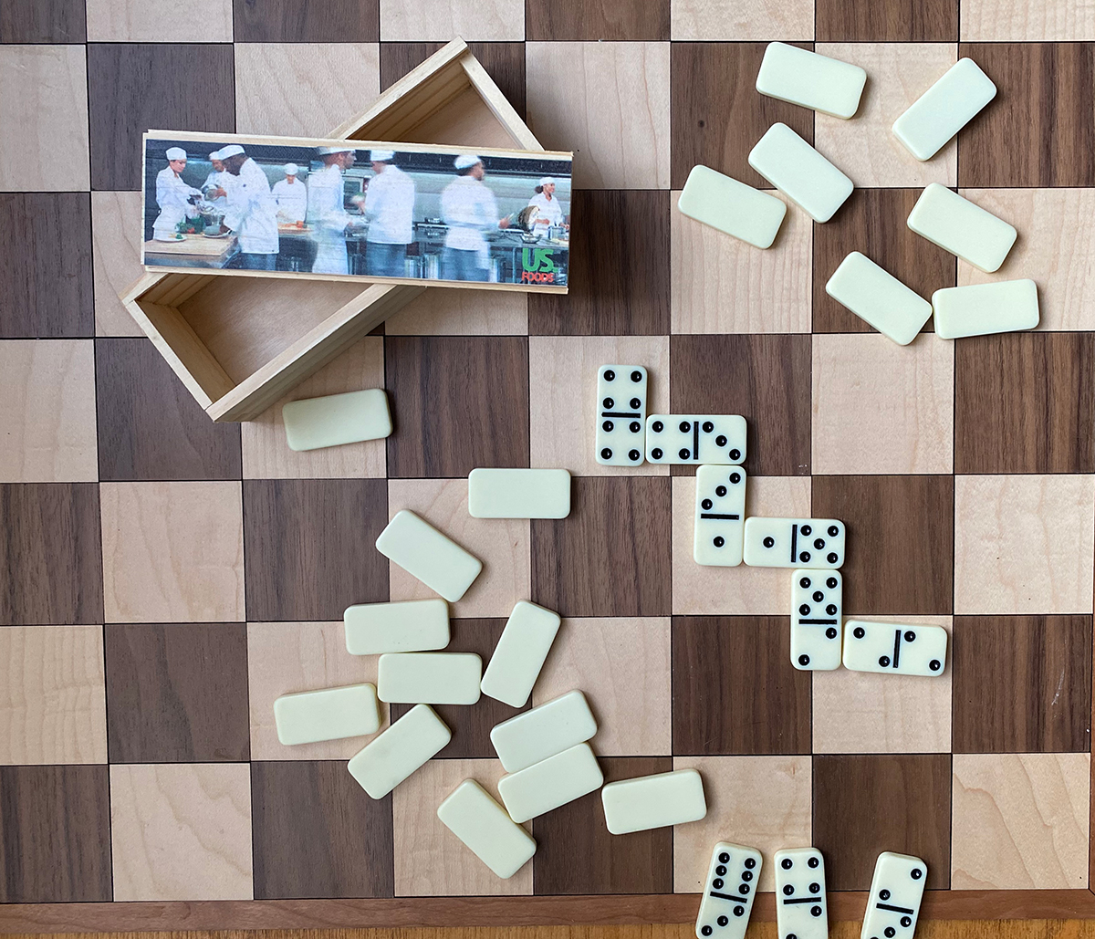 Picture of Large Dominos in Wooden Box
