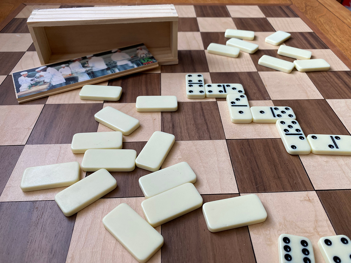 Picture of Large Dominos in Wooden Box