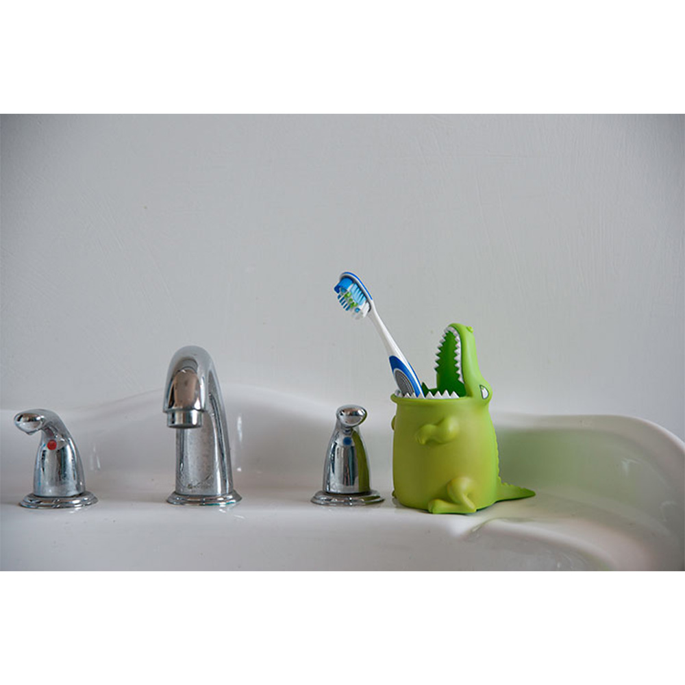 Picture of Alligator Pen Holder