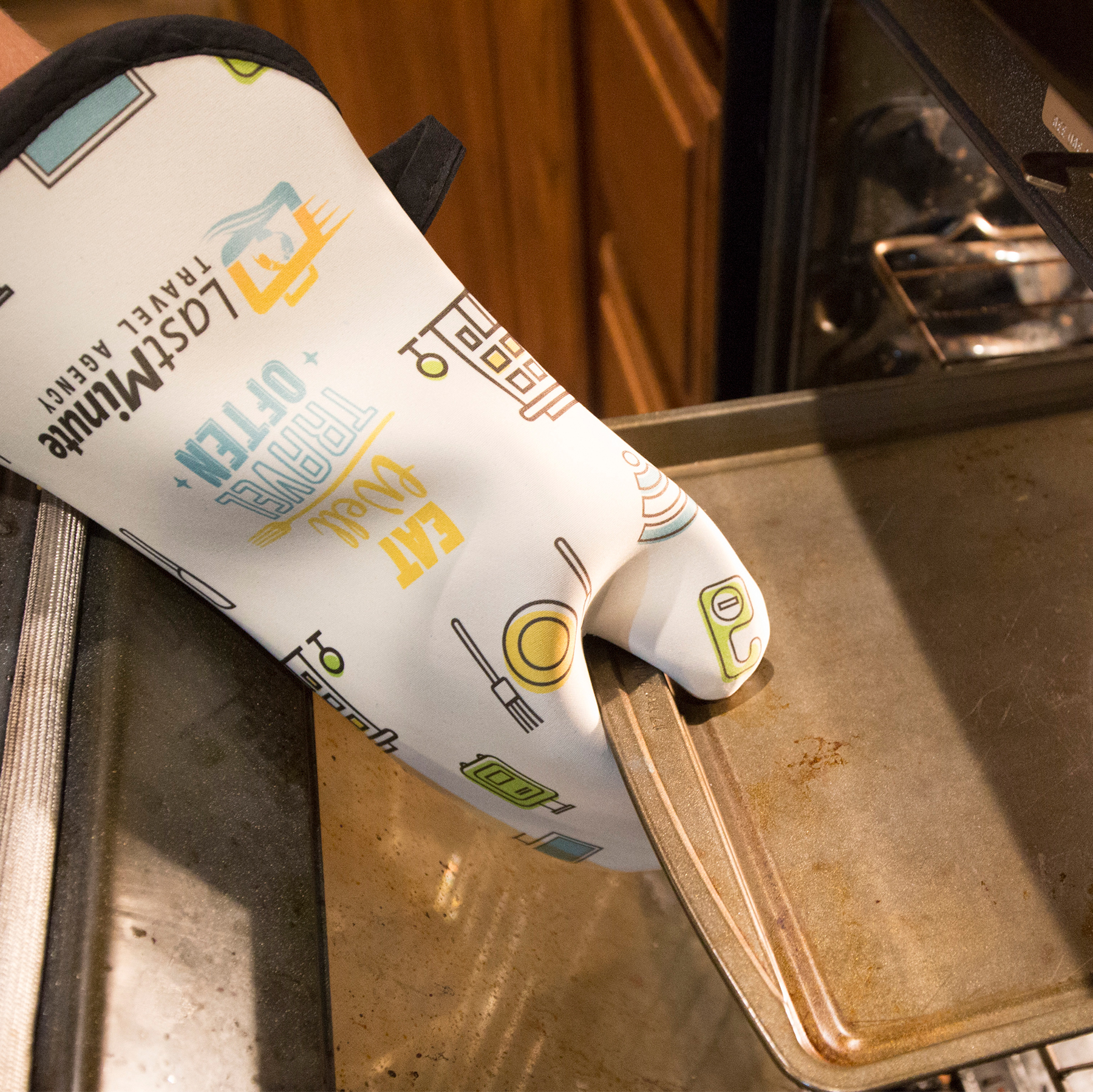 Picture of Full Color Neoprene Oven Mitt