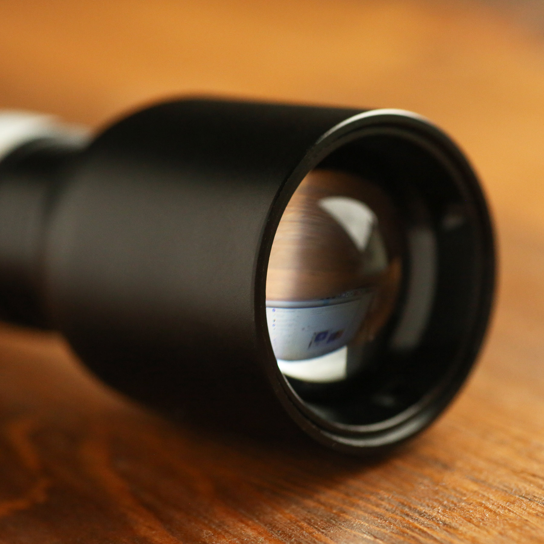 Picture of reNew Extreme Rechargeable Zoom Flashlight
