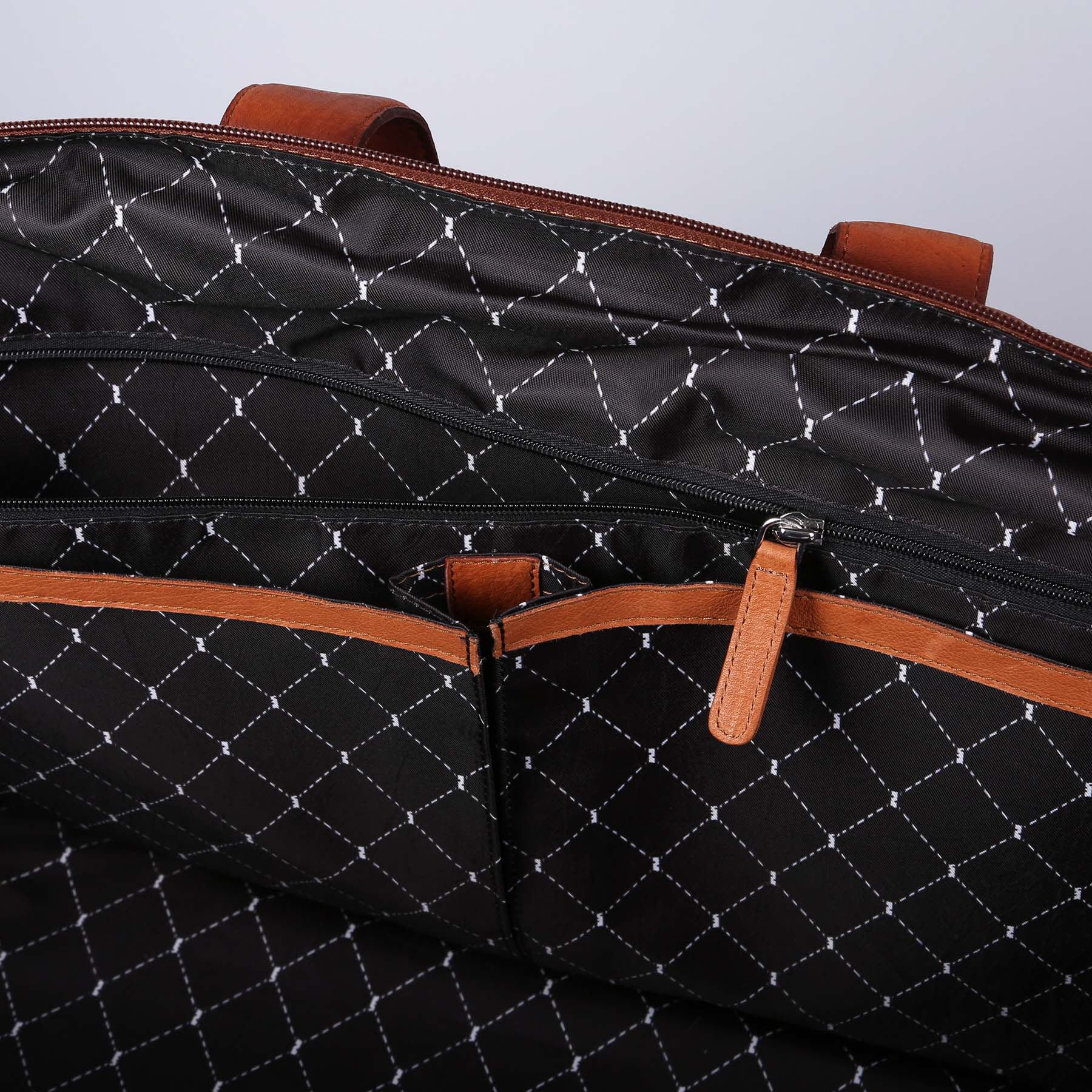 Picture of Bell Canyon Leather Duffel Bag