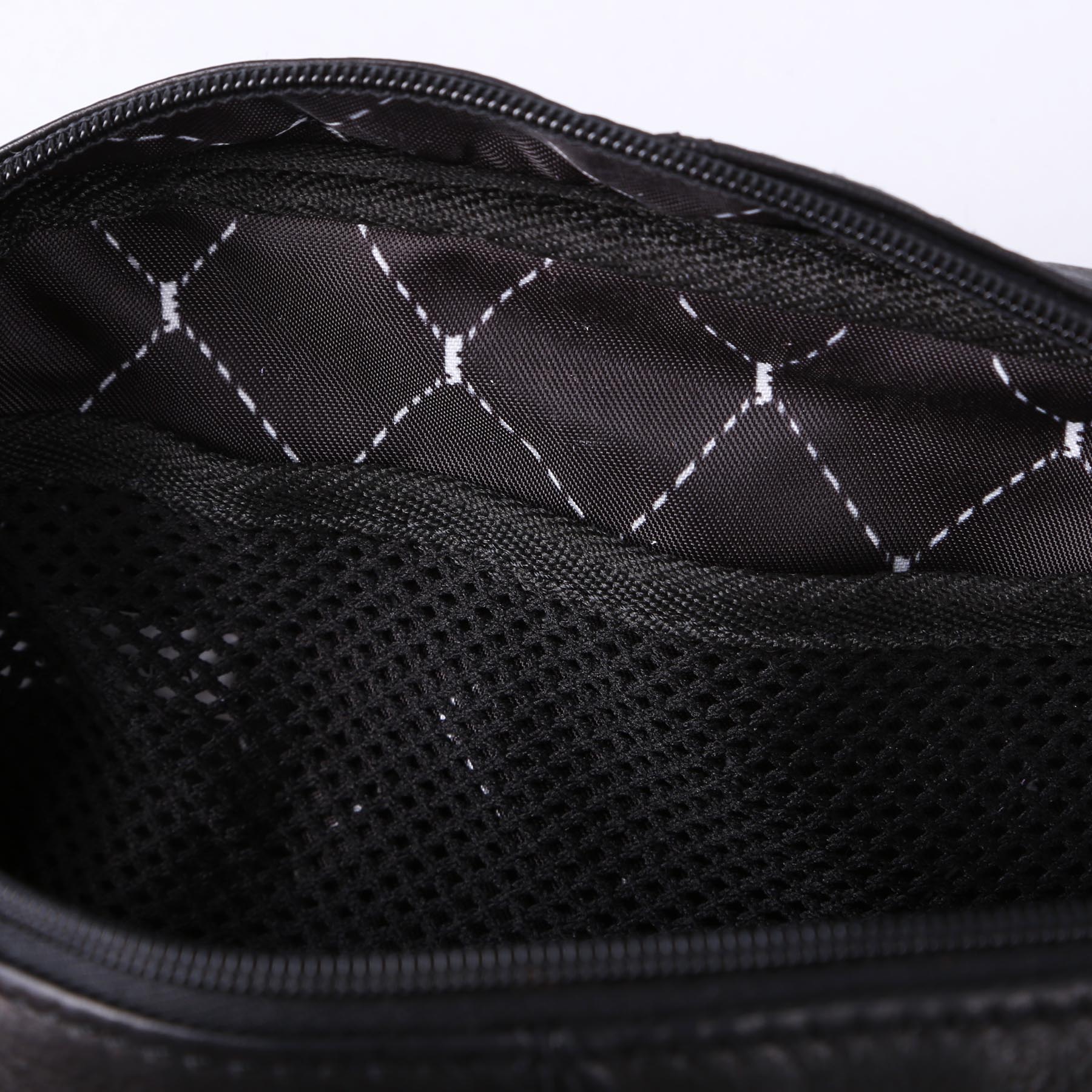 Picture of Brea Canyon Leather Cross Body Bag