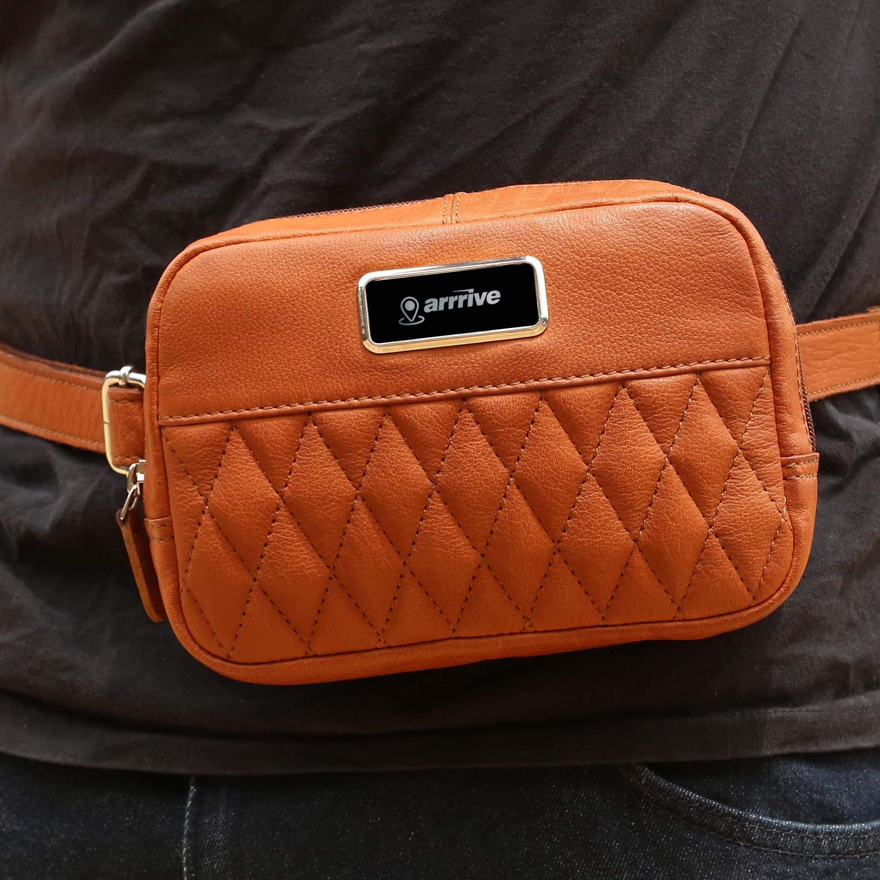 Picture of Brea Canyon Leather Cross Body Bag