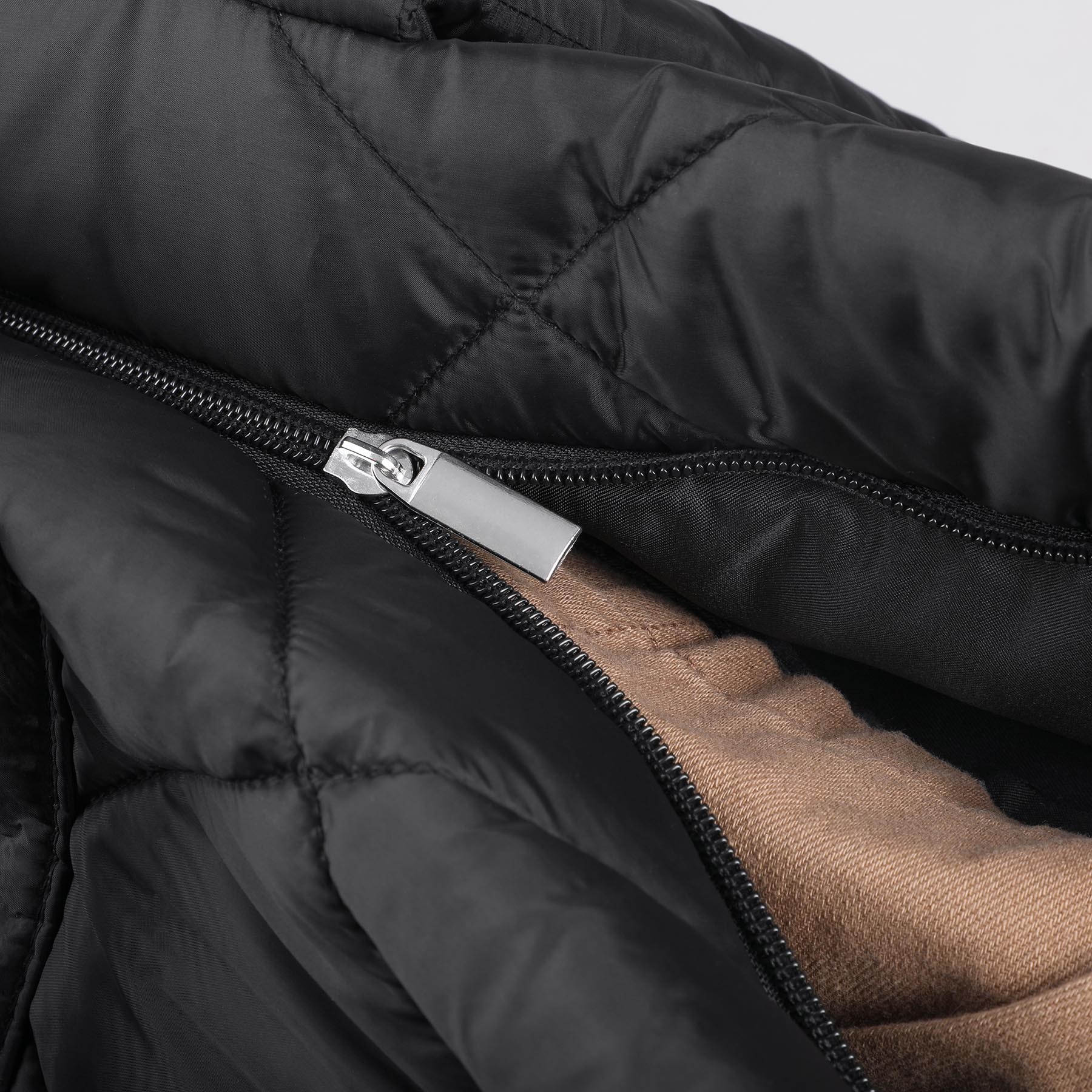 Picture of Quilted Puffer Nylon Tote