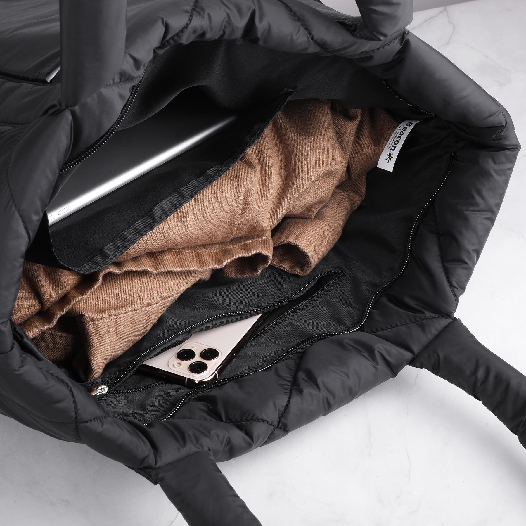 Picture of Quilted Puffer Nylon Tote