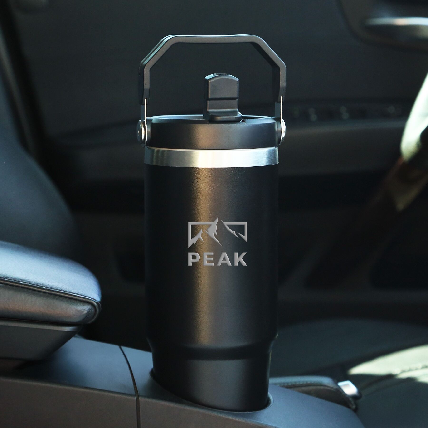 Picture of Voyager 30 oz. Flip Straw Tumbler