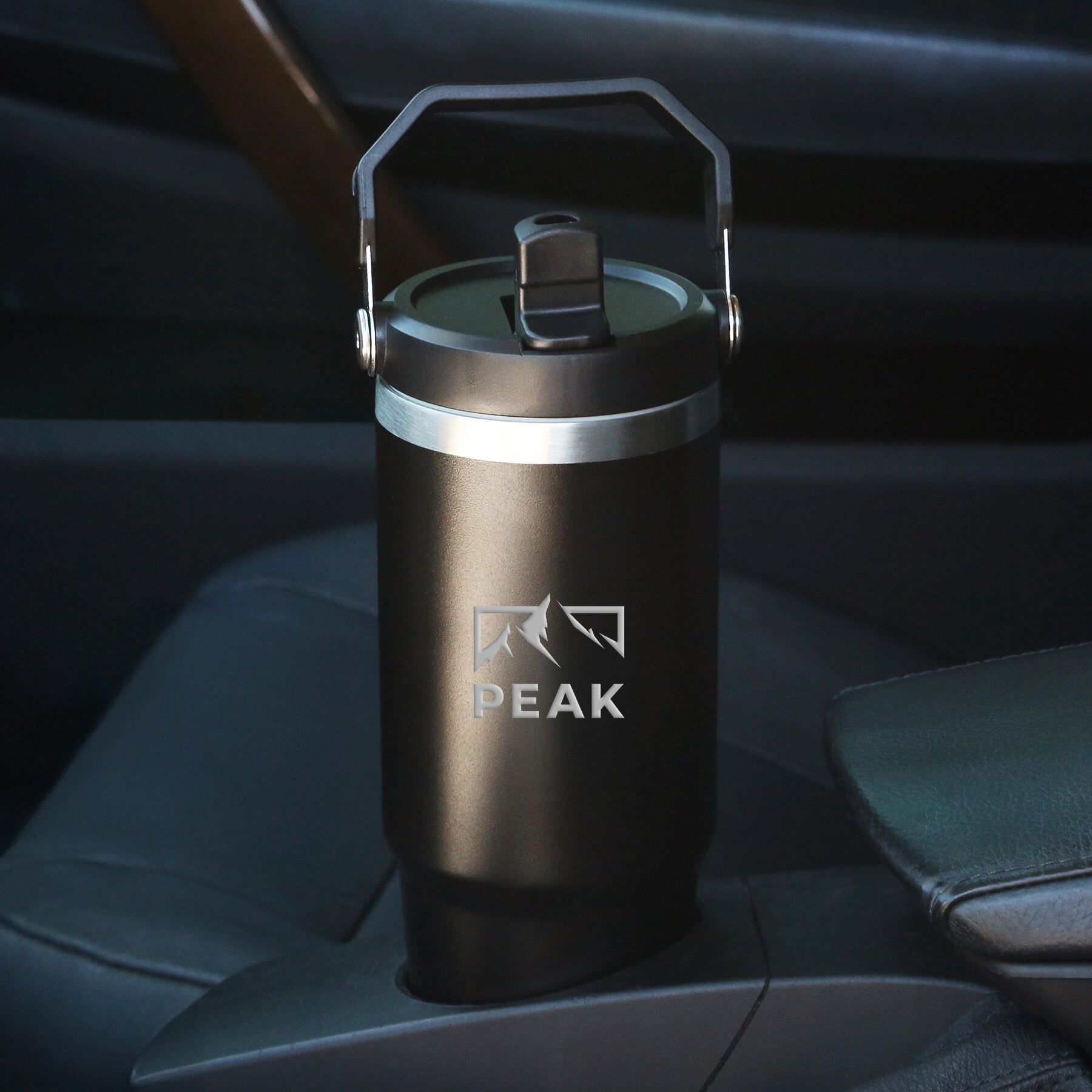 Picture of Voyager 30 oz. Flip Straw Tumbler
