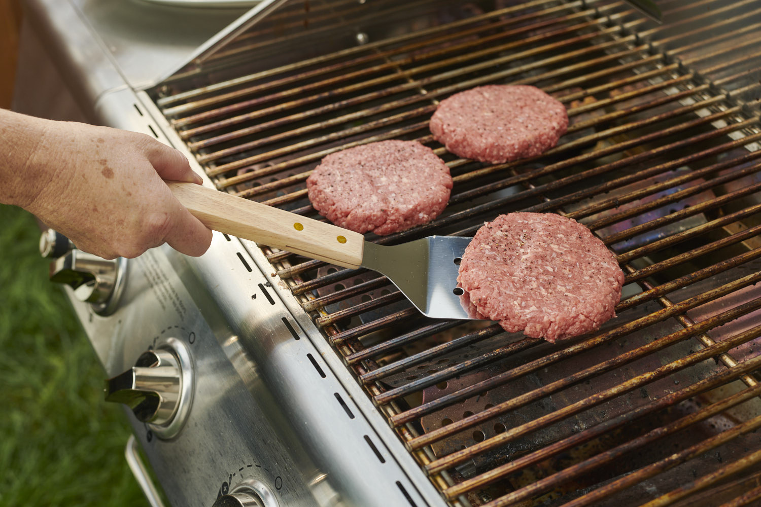 Picture of Deluxe Wood Handle BBQ Turner
