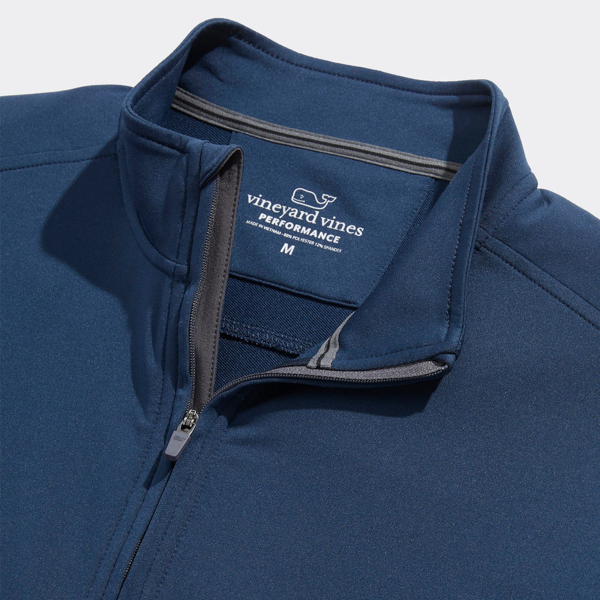 Picture of Vineyard Vines Men's Clubhouse Performance Quarter-Zip