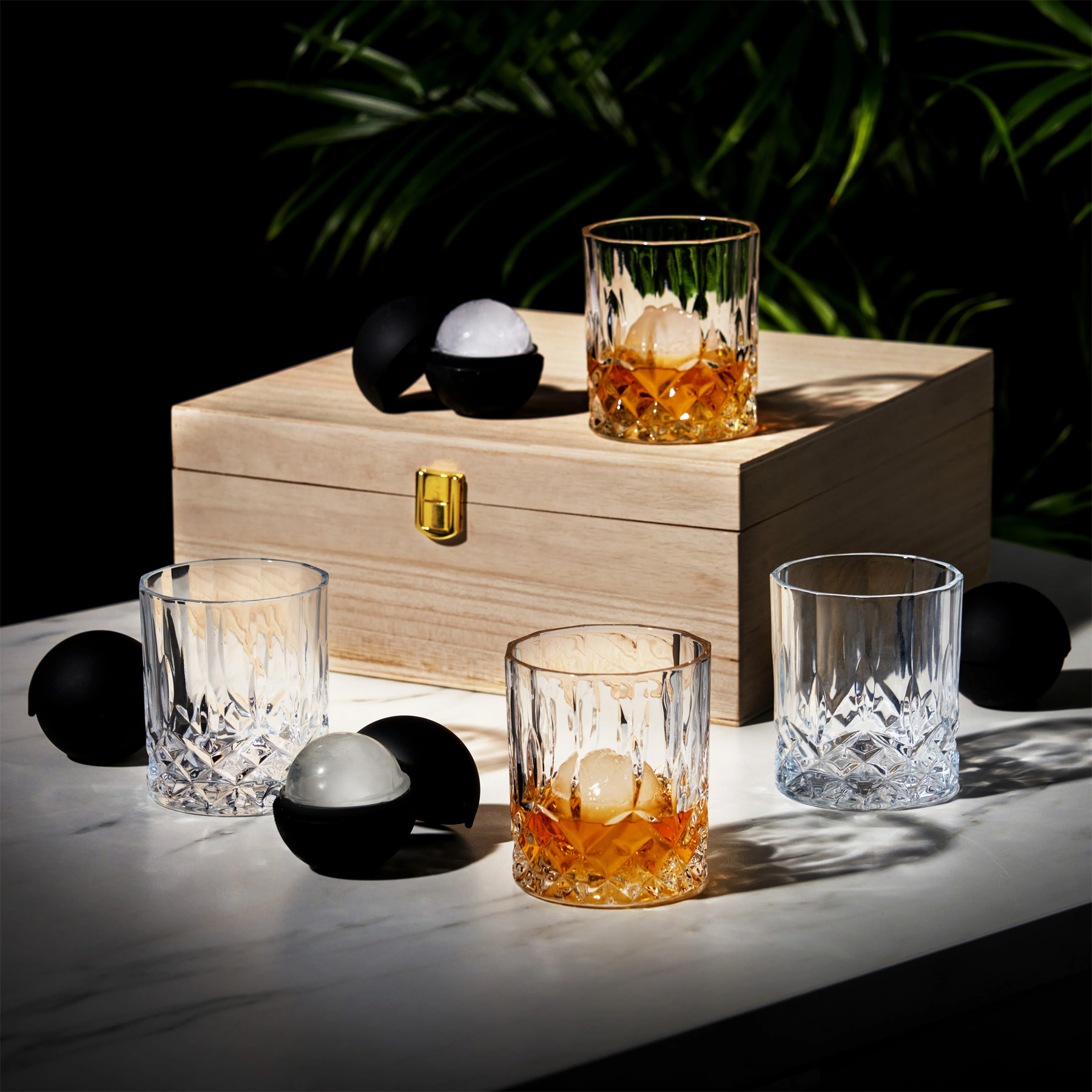 Picture of Crystal Liquor Glass And Ice Sphere Wood Box Set