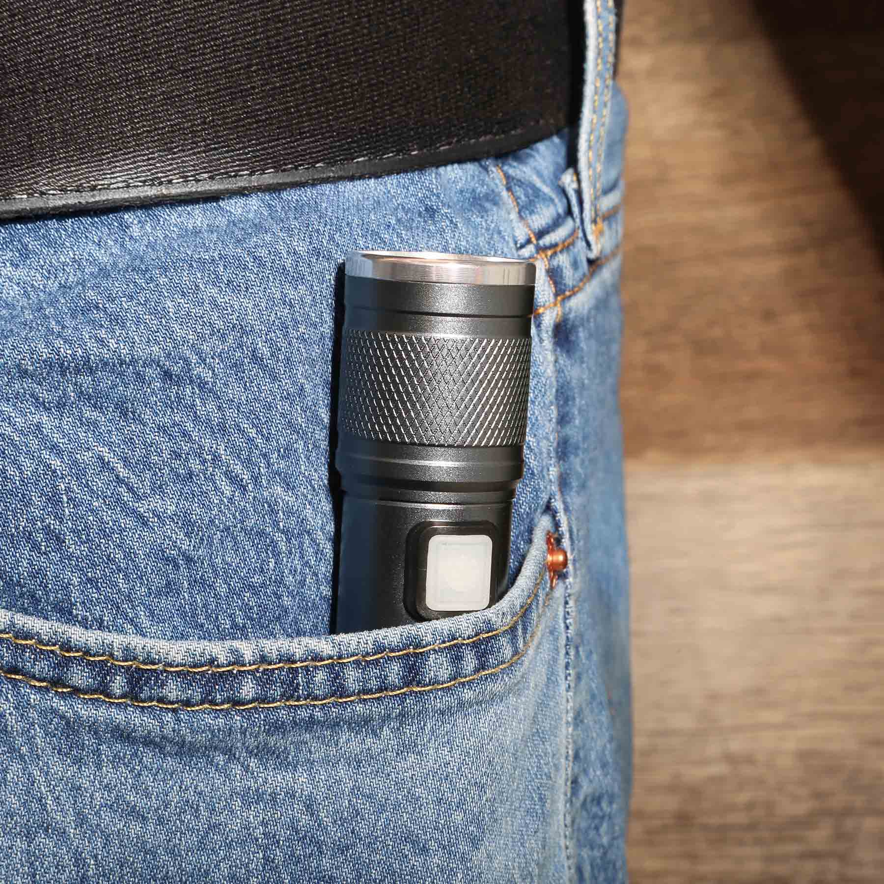 Picture of reNew Rechargeable COB Pocket Flashlight